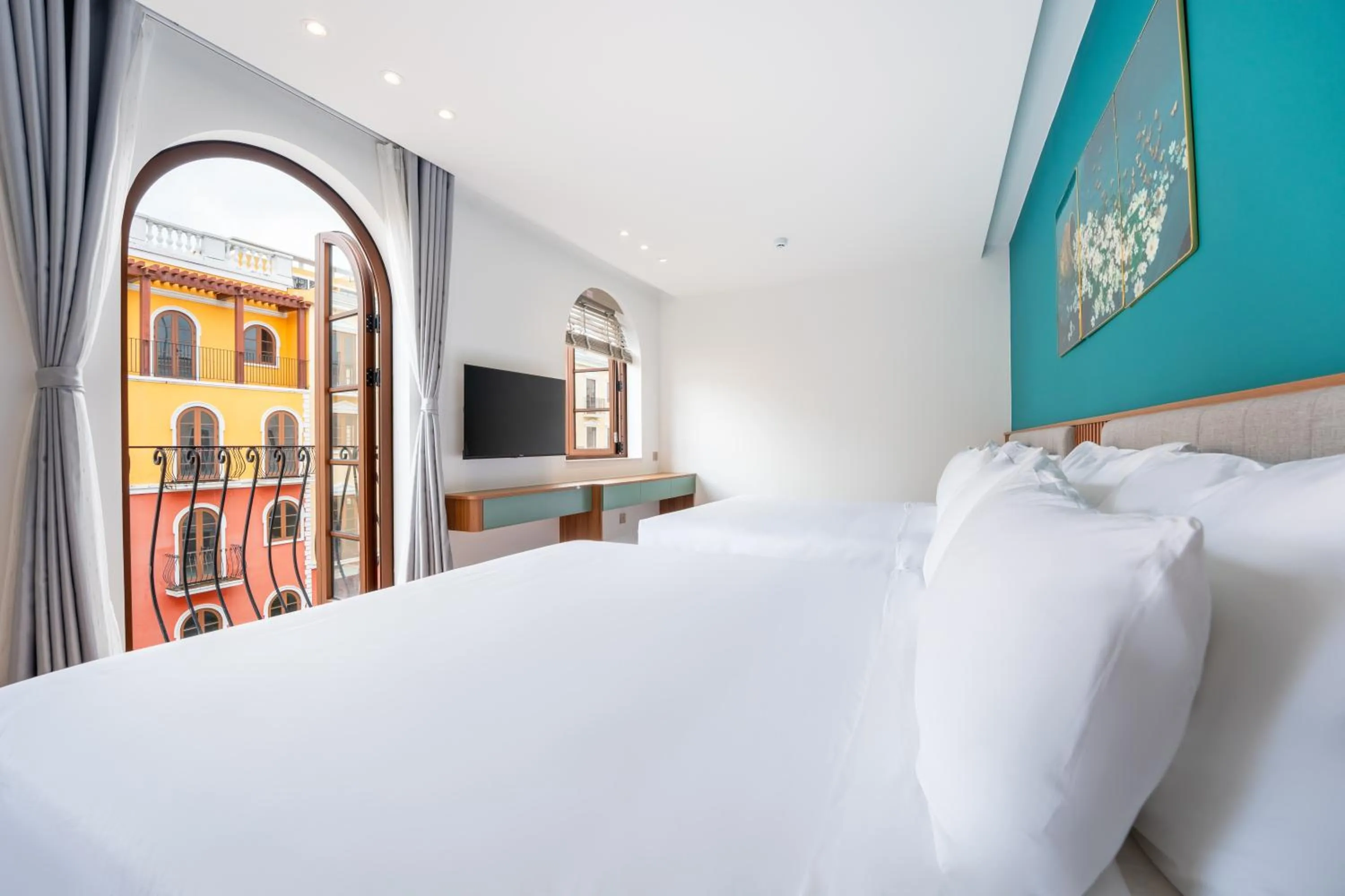 Bed in Mimosa Hotel Phú Quốc