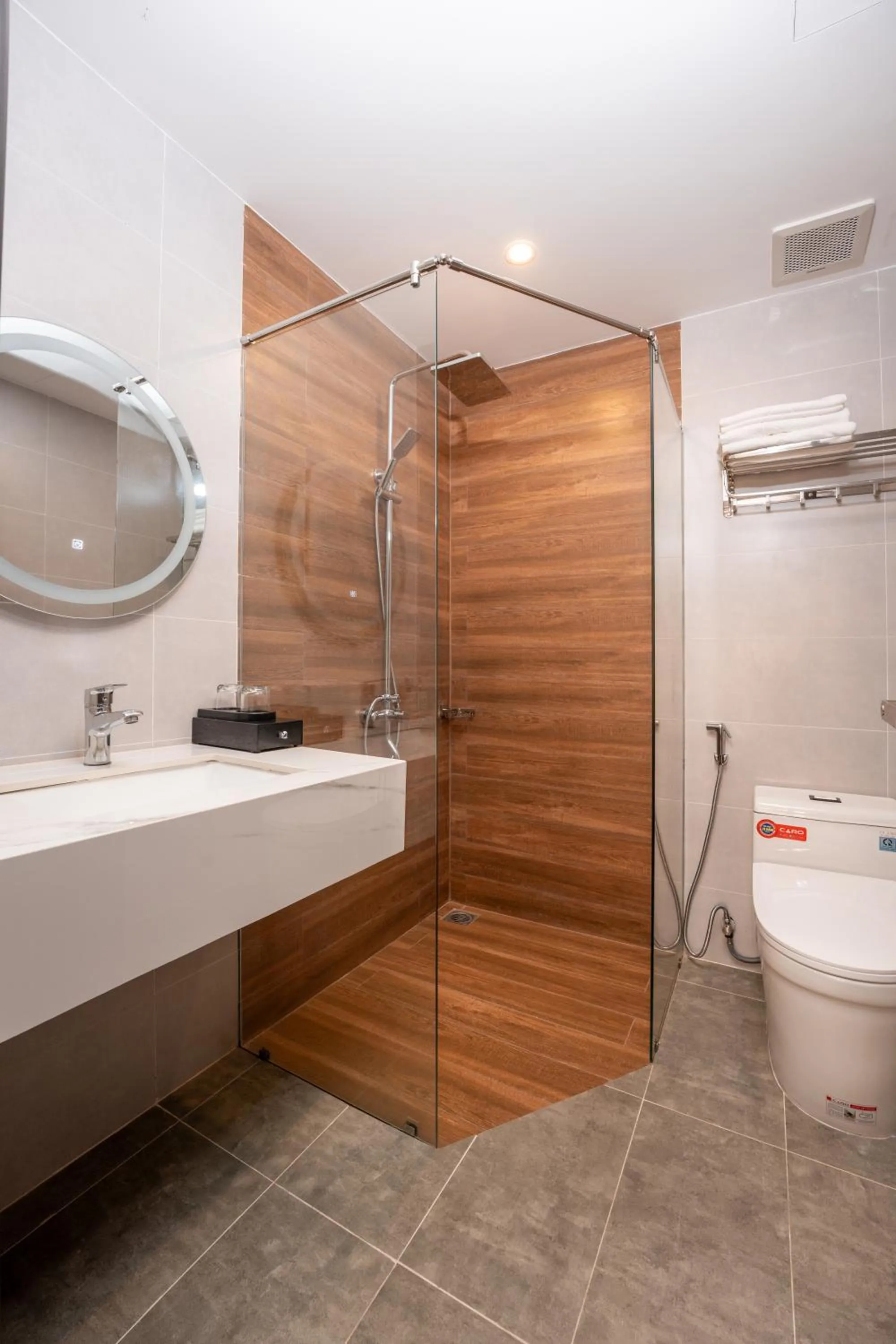 Shower in Mimosa Hotel Phú Quốc