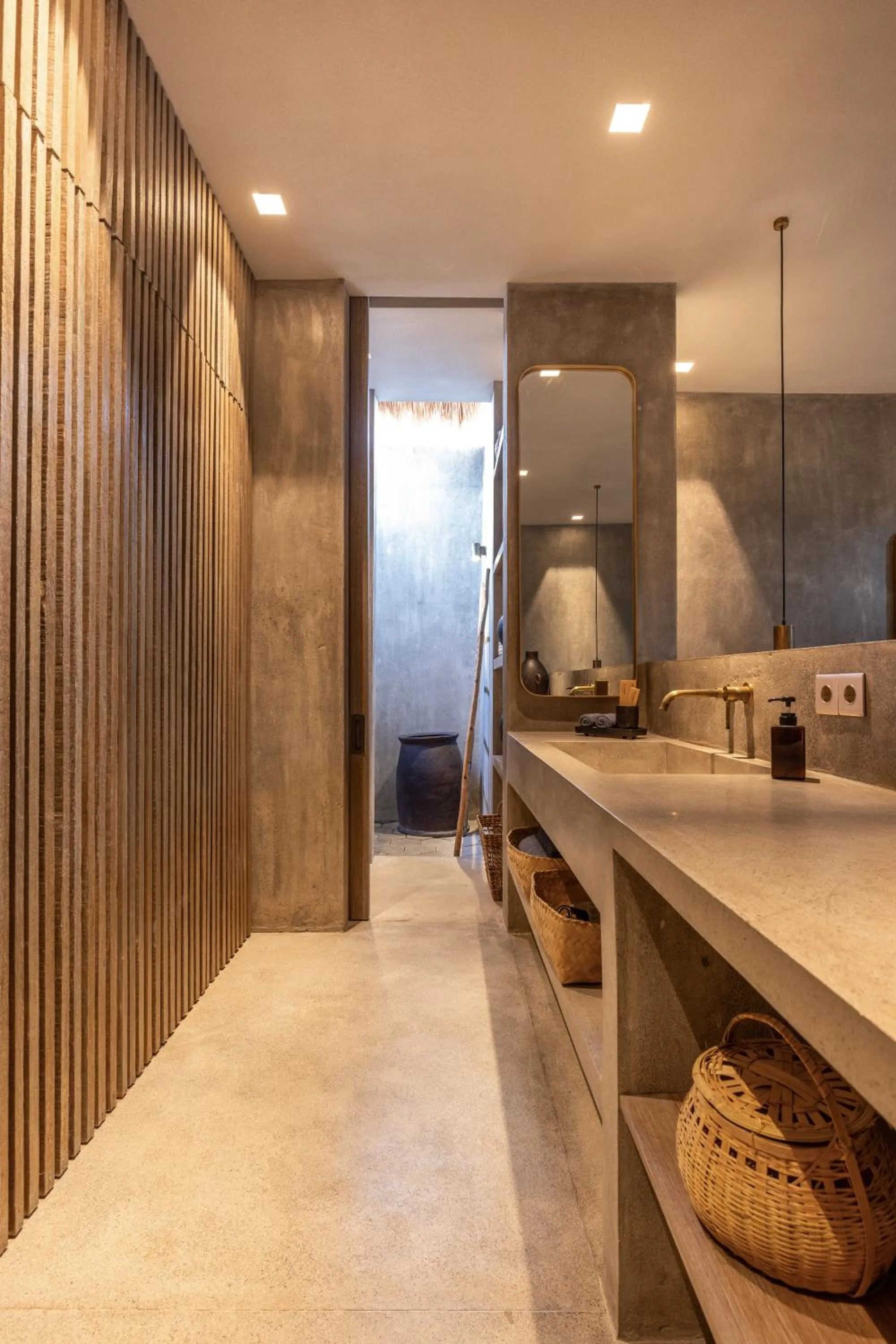 Toilet in The Konkret Lombok