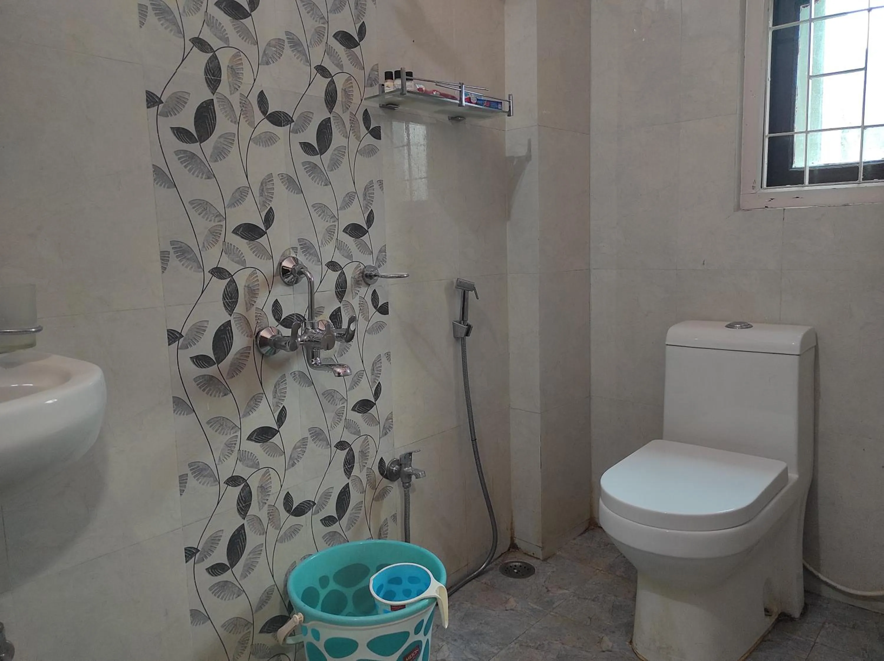 Bathroom in Hotel Rising Sun