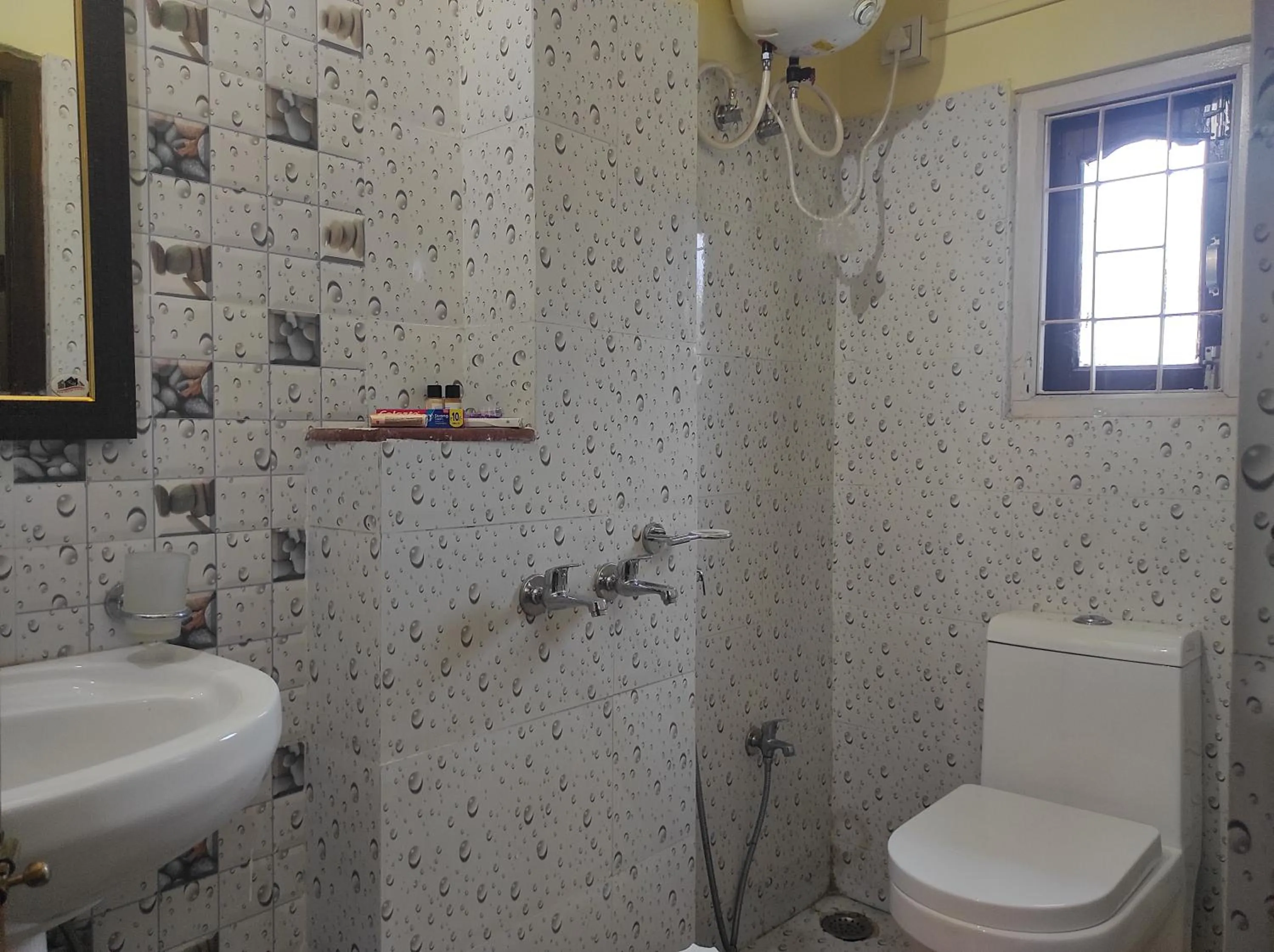 Bathroom in Hotel Rising Sun