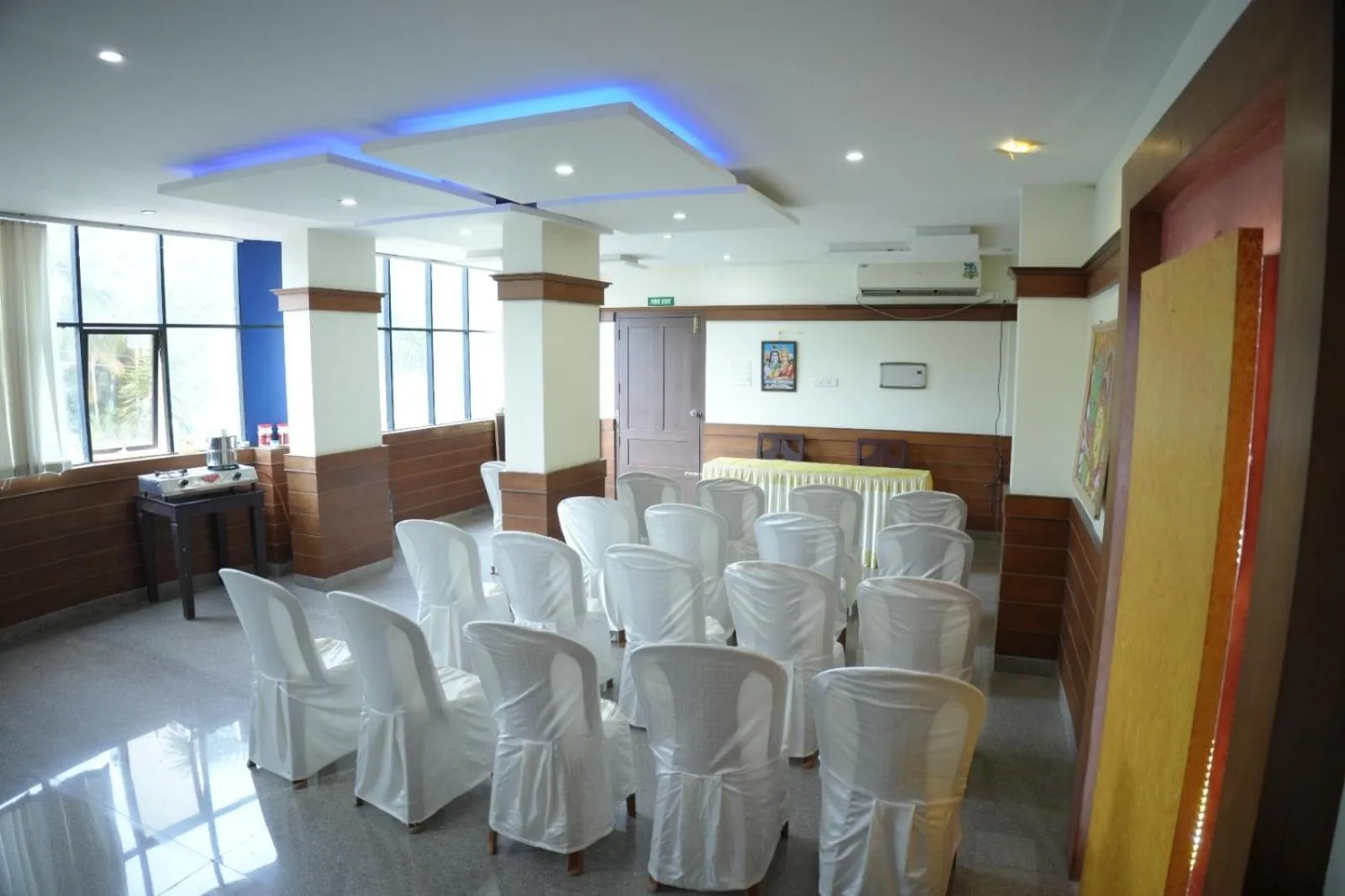 Seating area in Padmatheertham Inn