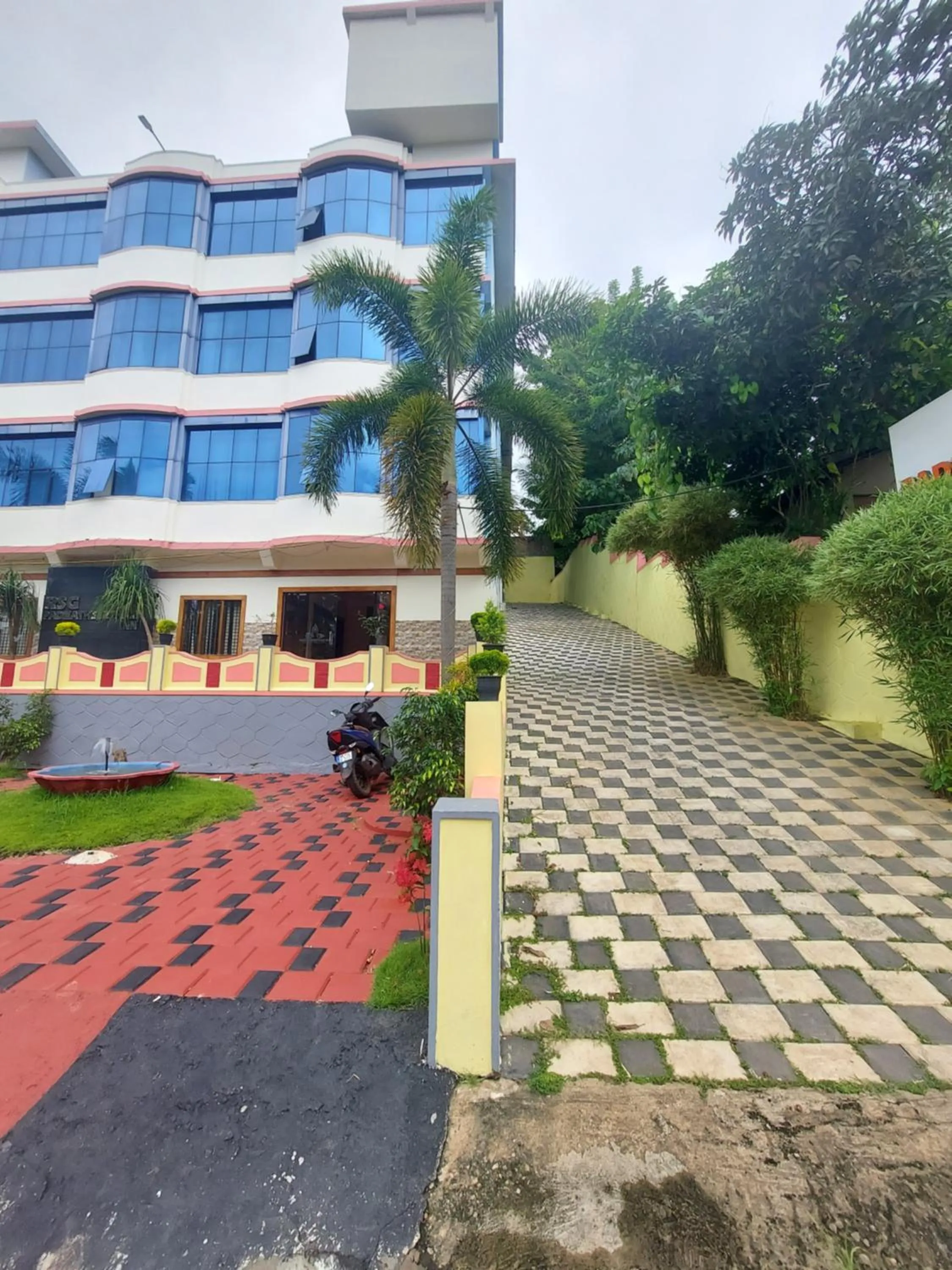 Street view in Padmatheertham Inn