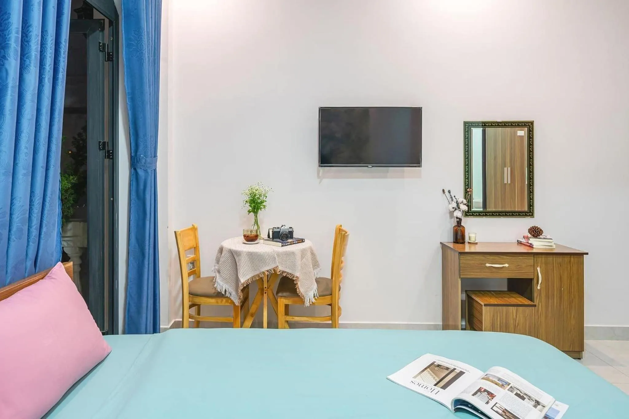 TV and multimedia, Bed in Trường An Hotel