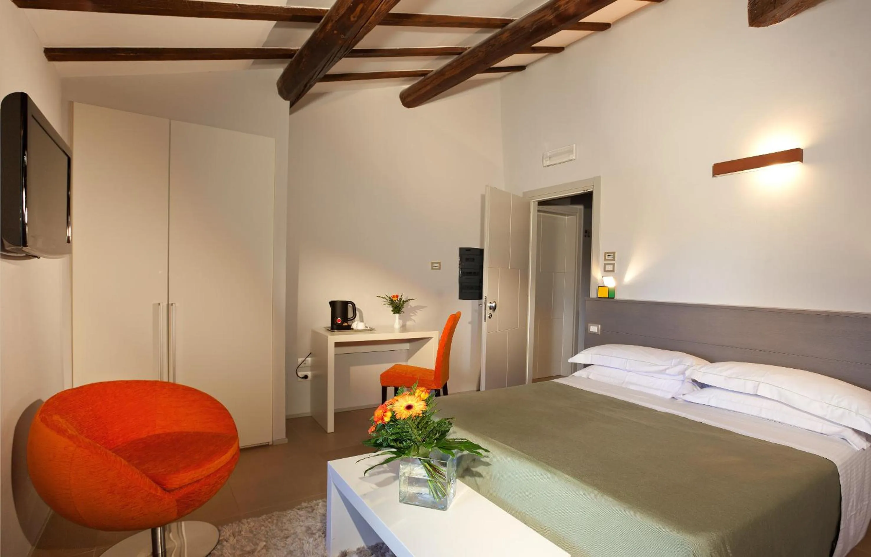 Bed in Tenuta Borgo San Michele