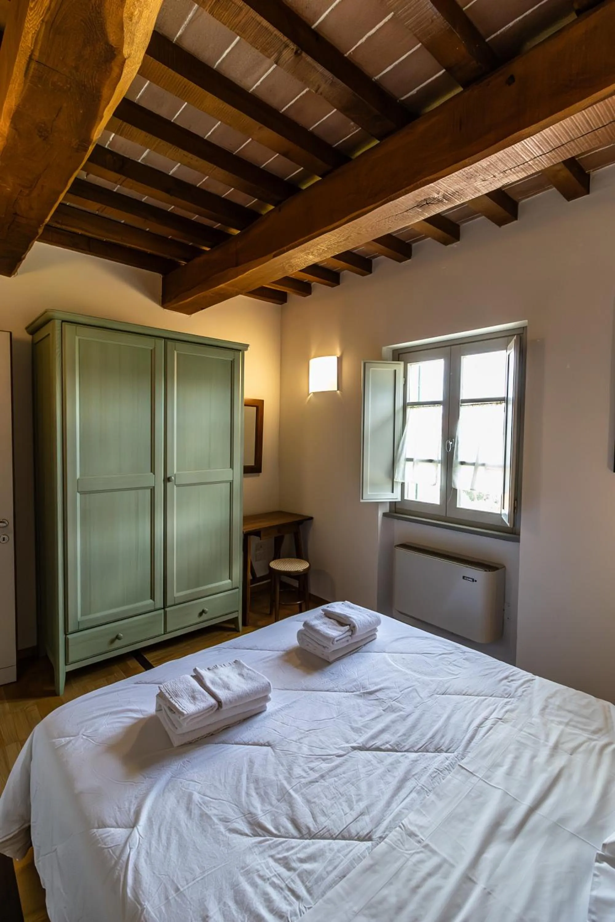 Bed in Tenuta Borgo San Michele