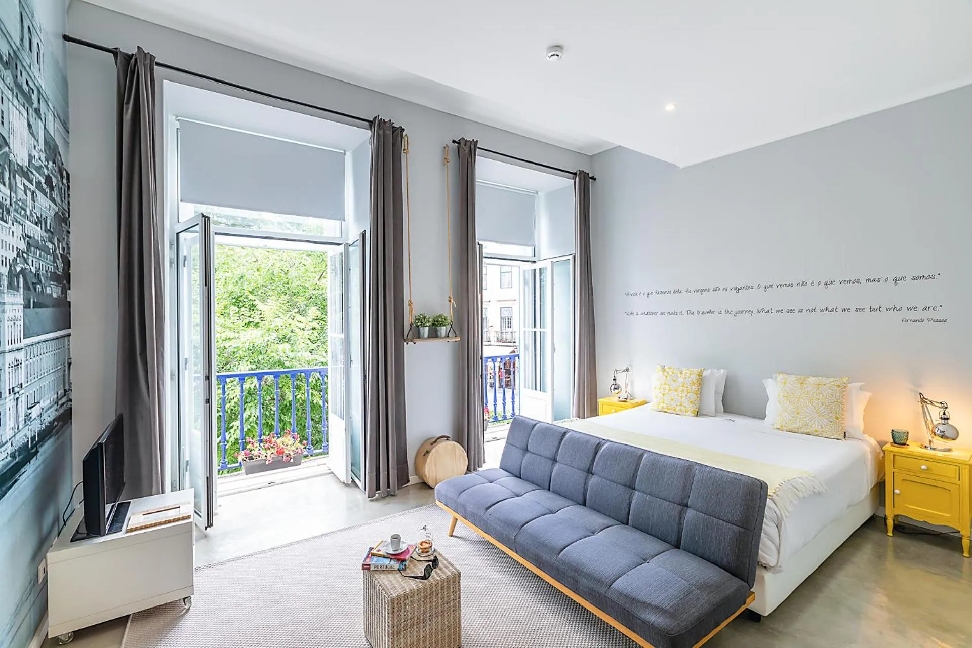 Bed in Emporium Lisbon Suites