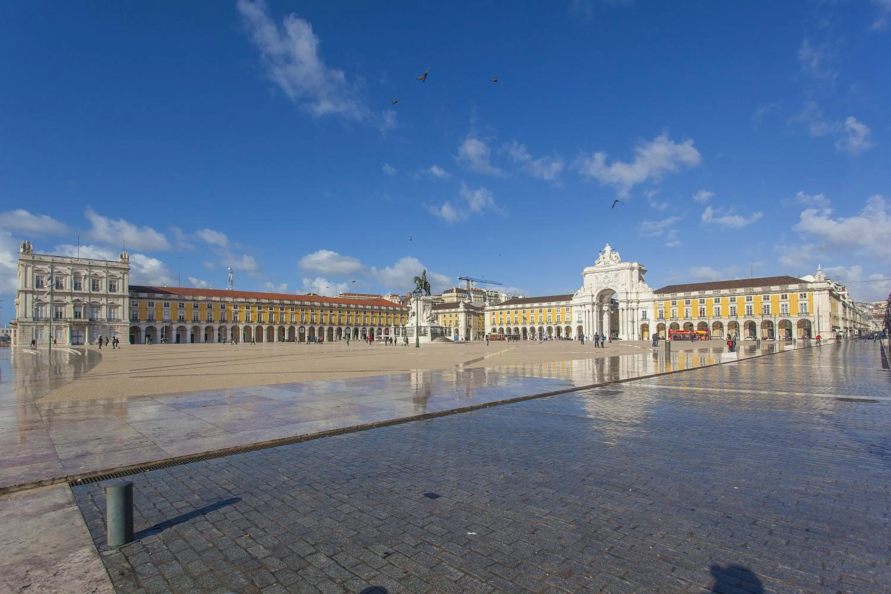 Area and facilities in Emporium Lisbon Suites