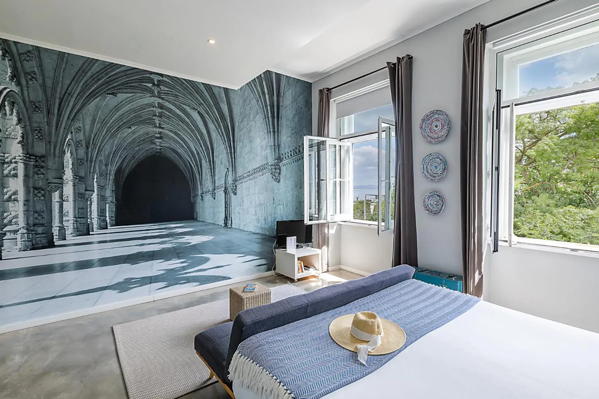 Standard Suite with Kitchenette and River View in Emporium Lisbon Suites Standard Suite with Kitchenette and River View in Emporium Lisbon Suites