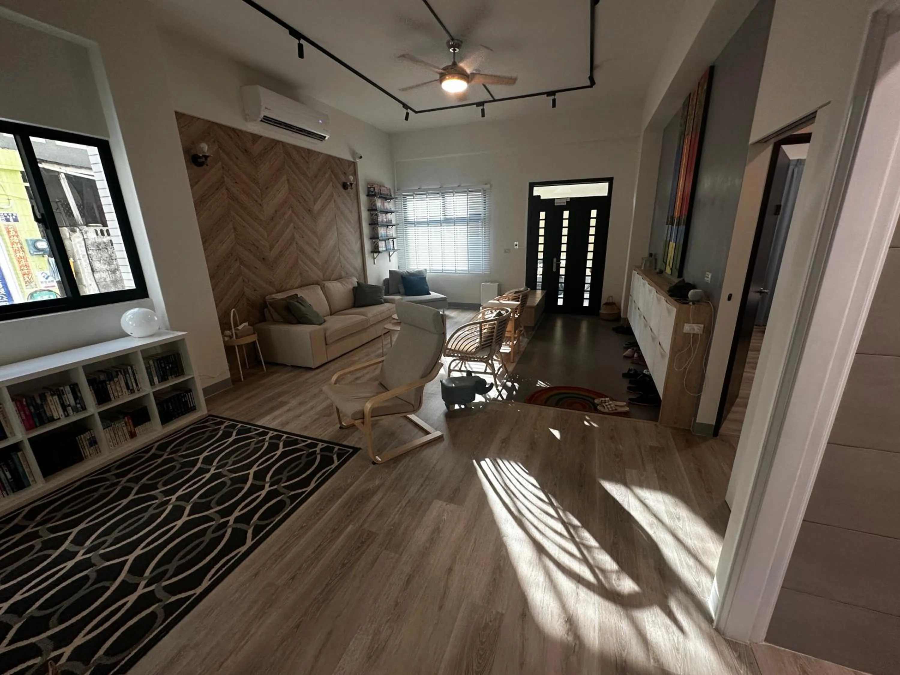 Communal lounge/ TV room, Bed in WinXin House