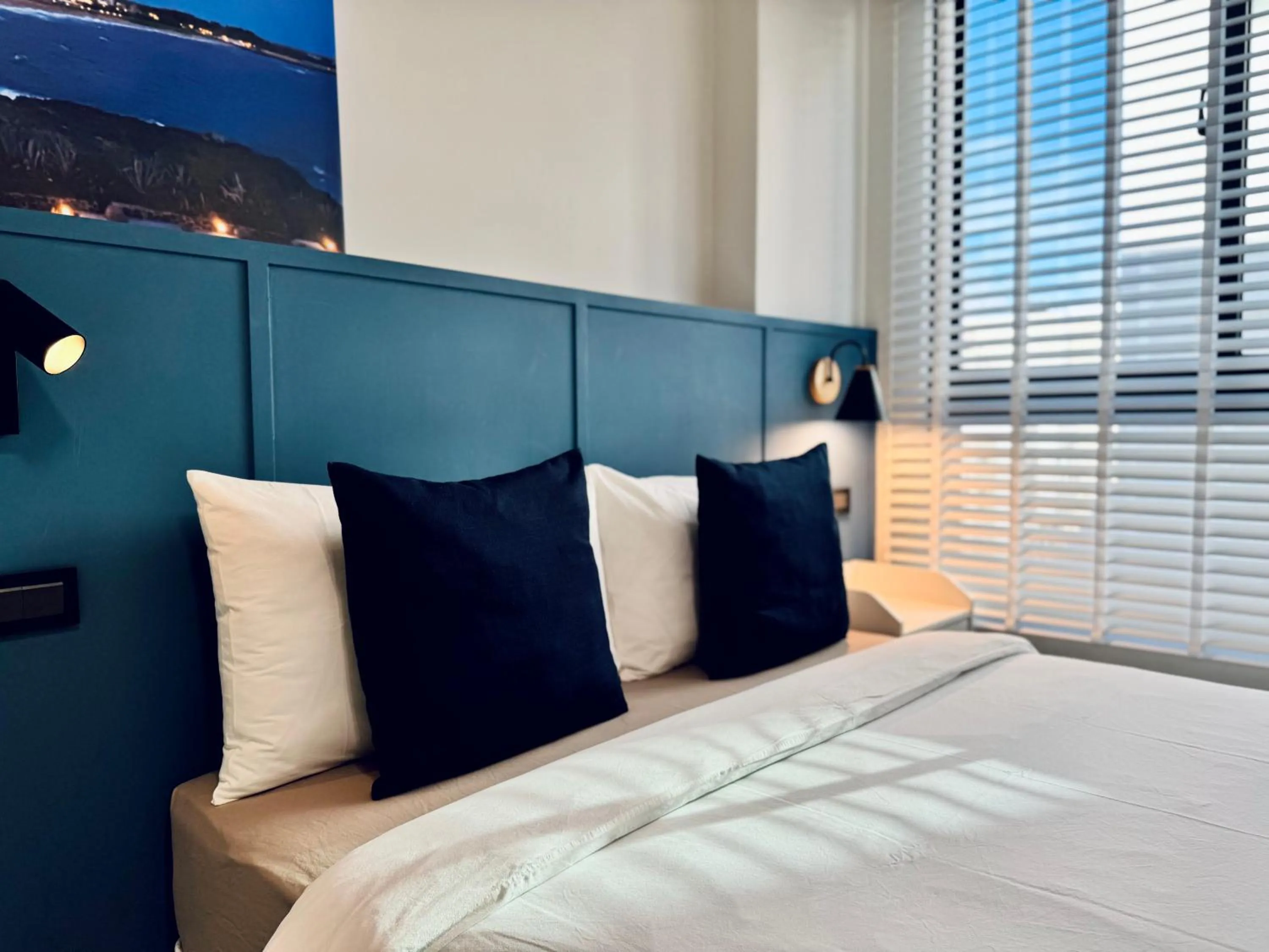 Decorative detail, Bed in WinXin House