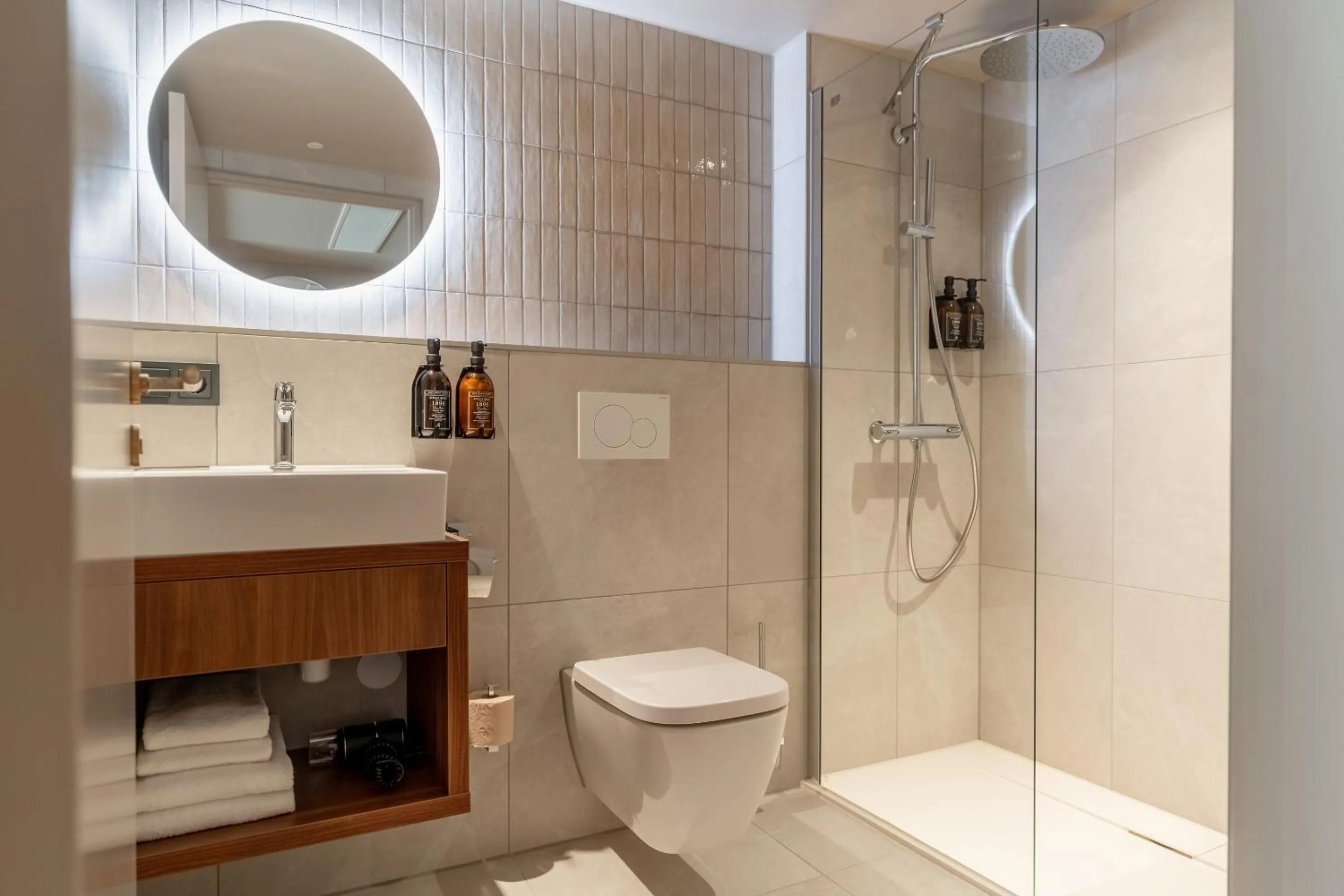 Shower in Boutique Hotel Malie House