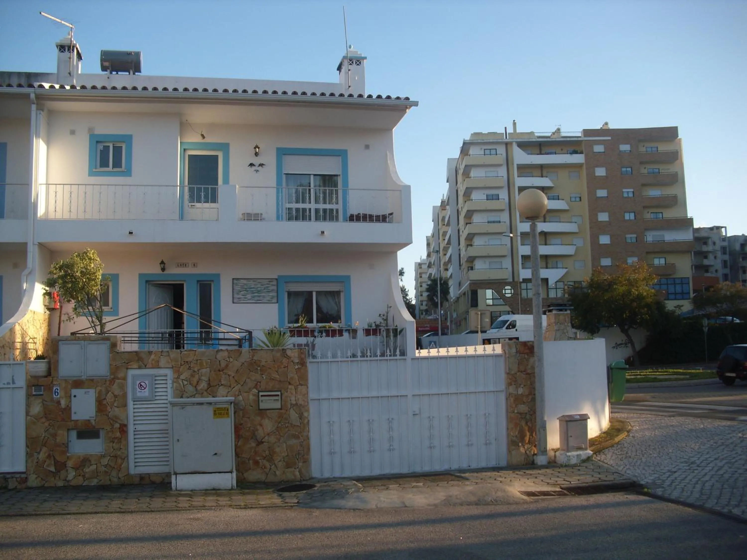 Facade/entrance in Casa Afonso