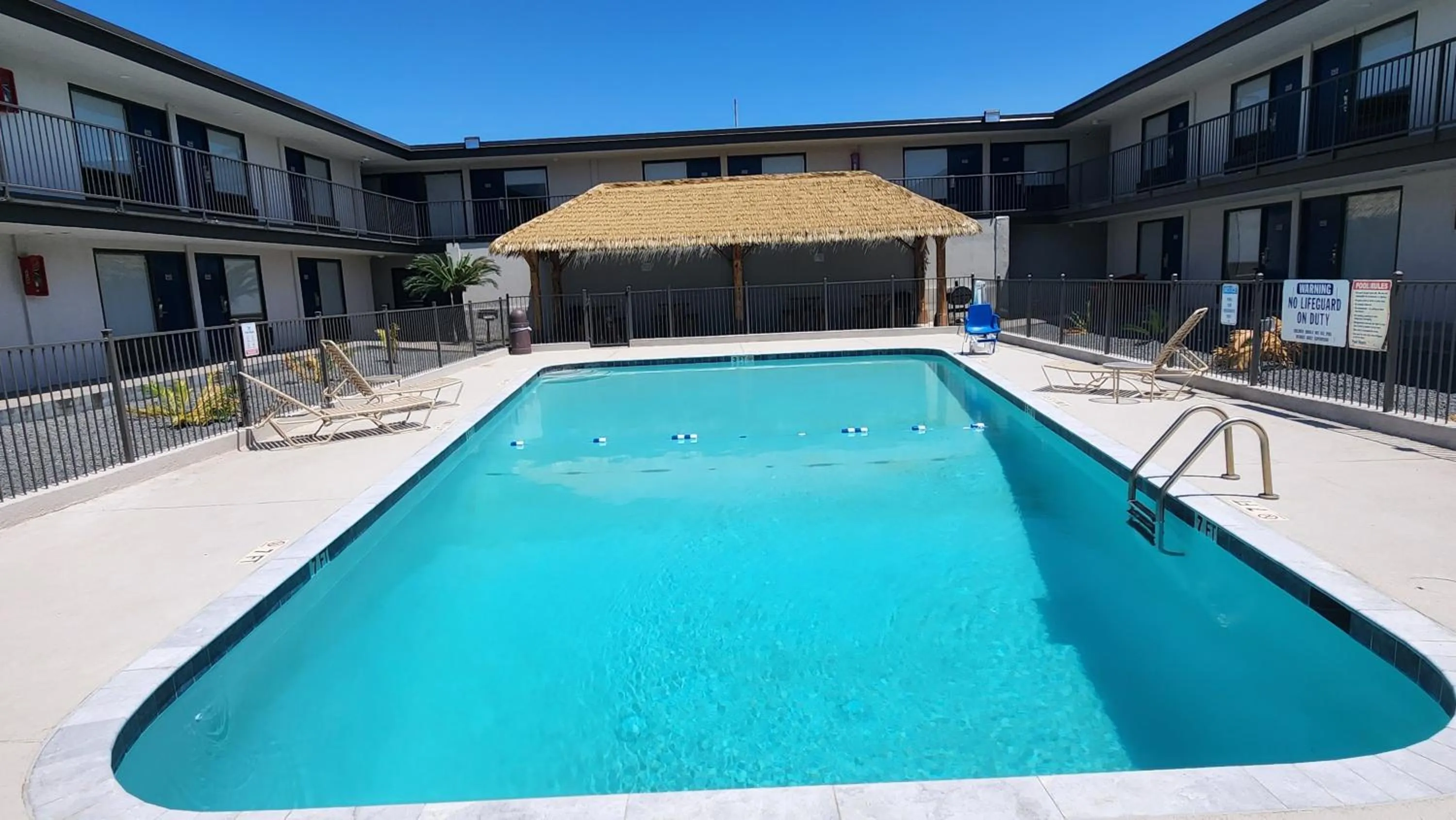 Patio in Studio 6 Alvin, TX