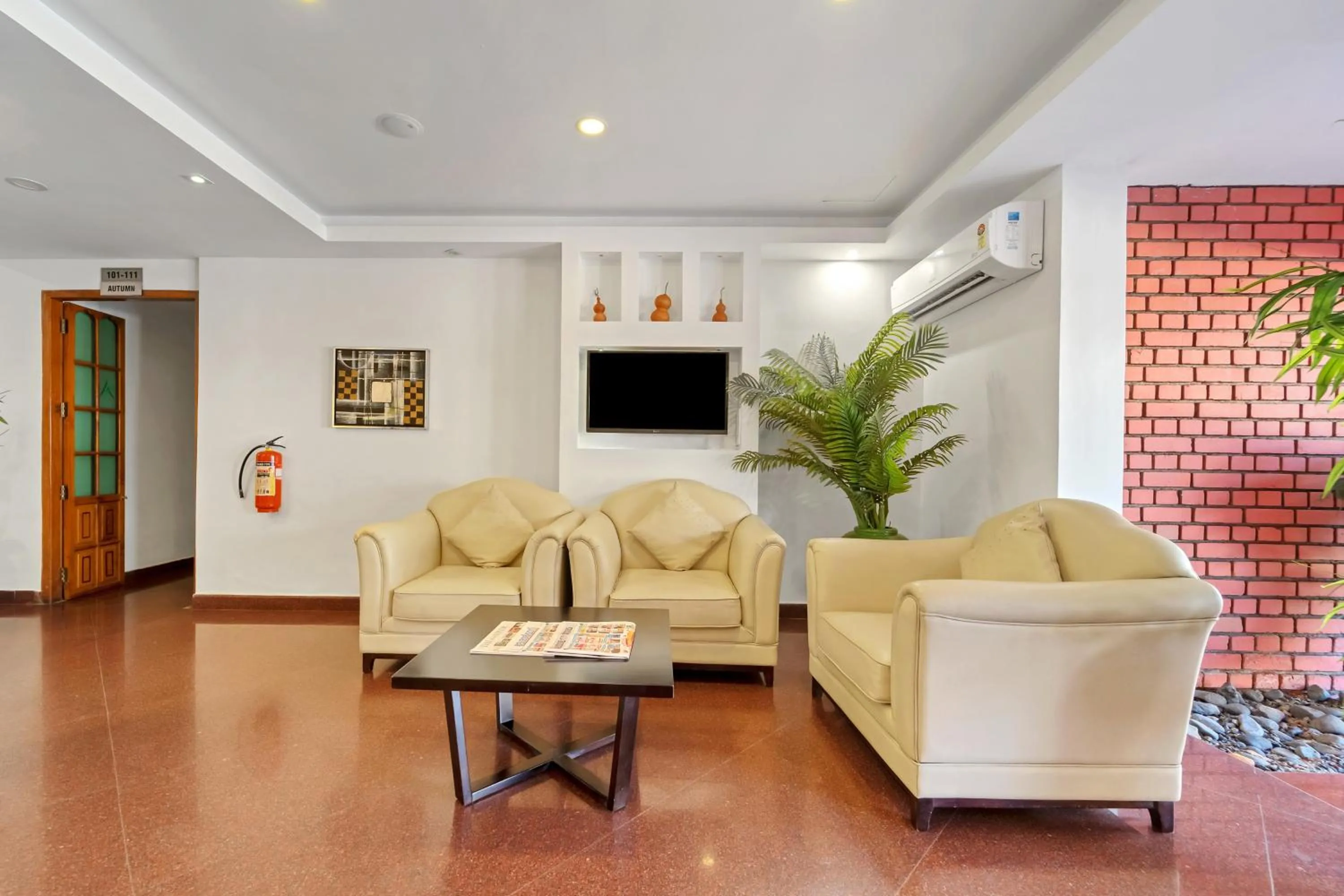 Seating area in Treebo Adrak