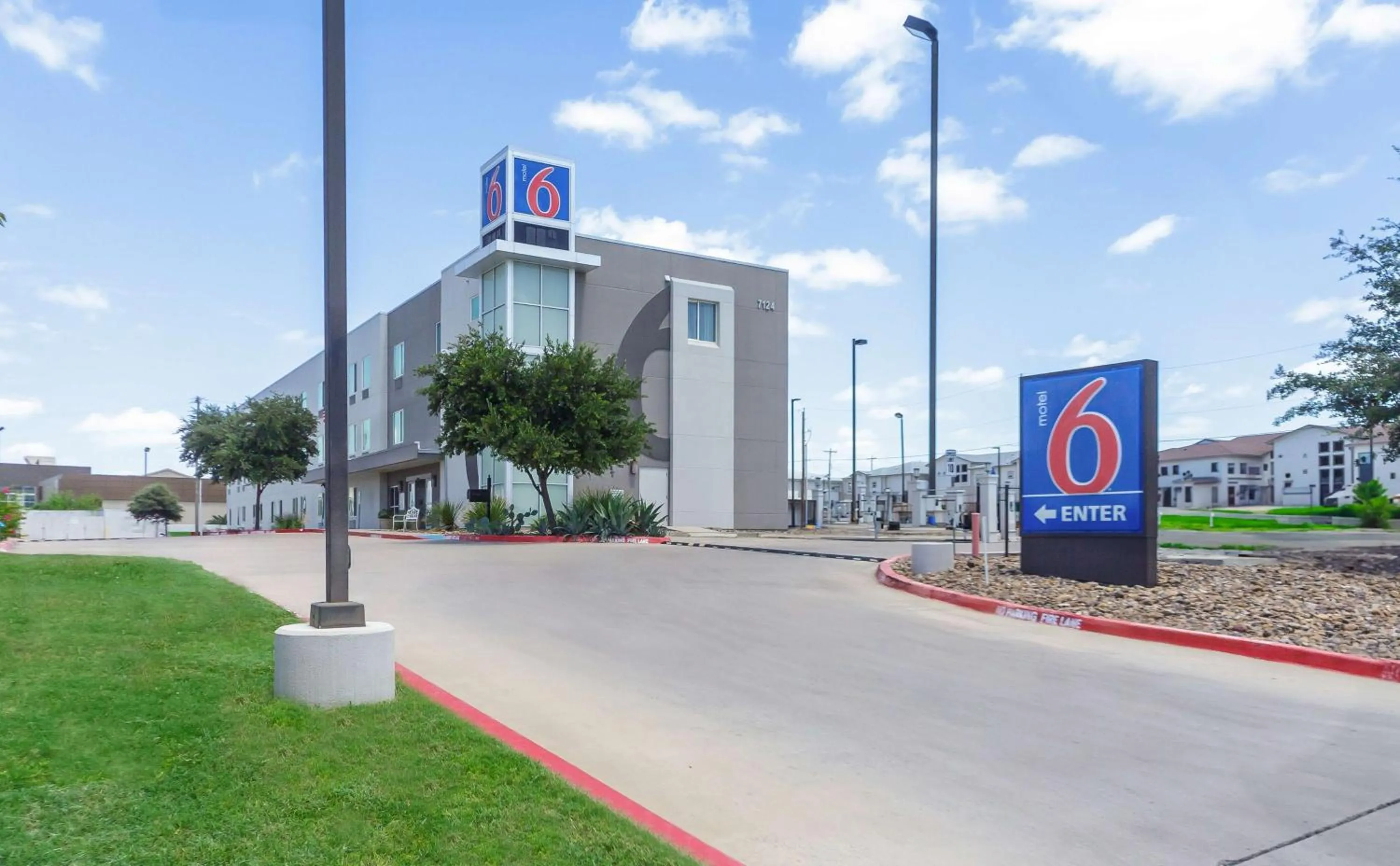 Property building in Motel 6-Laredo, TX - Airport