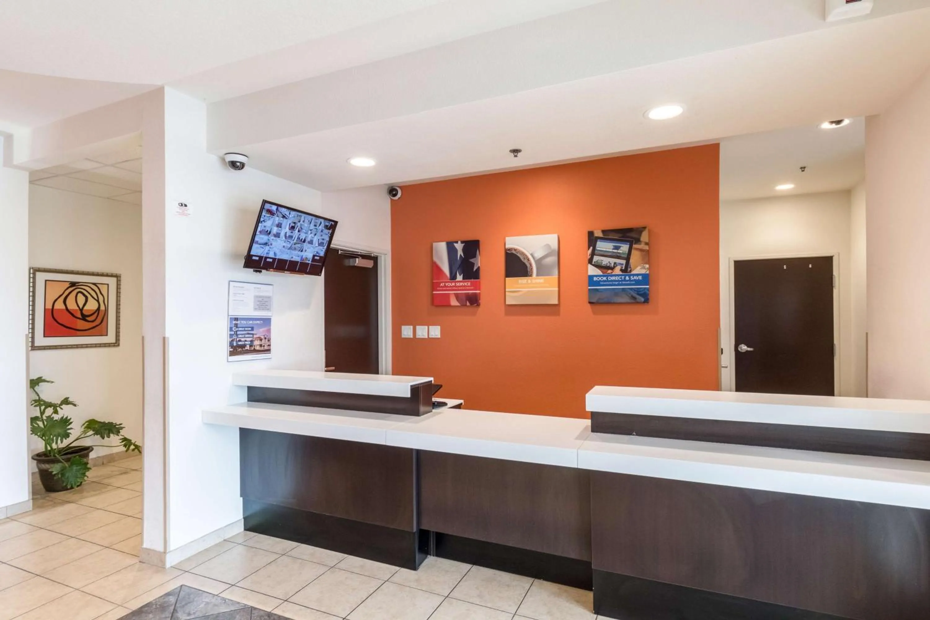 Lobby or reception in Motel 6-Laredo, TX - Airport