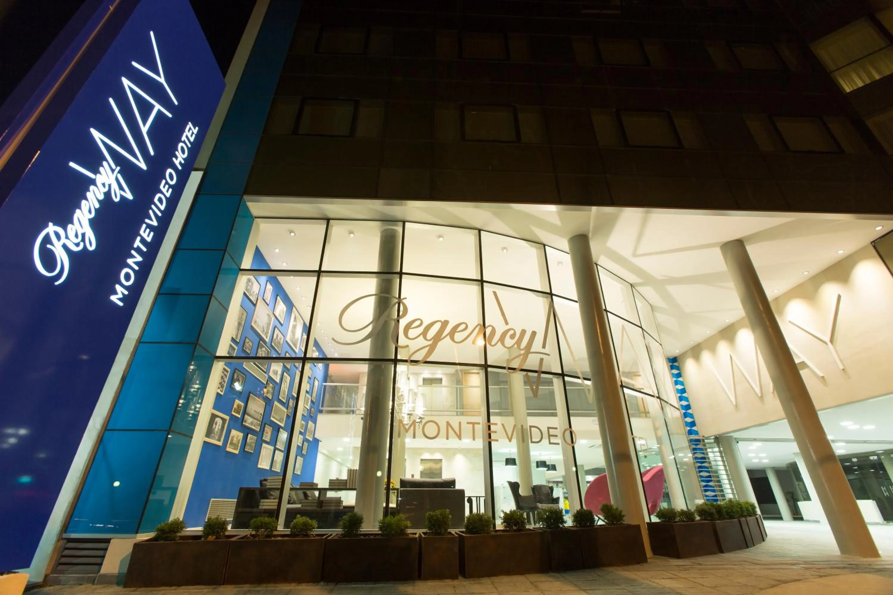Facade/entrance in Regency Way Montevideo Hotel