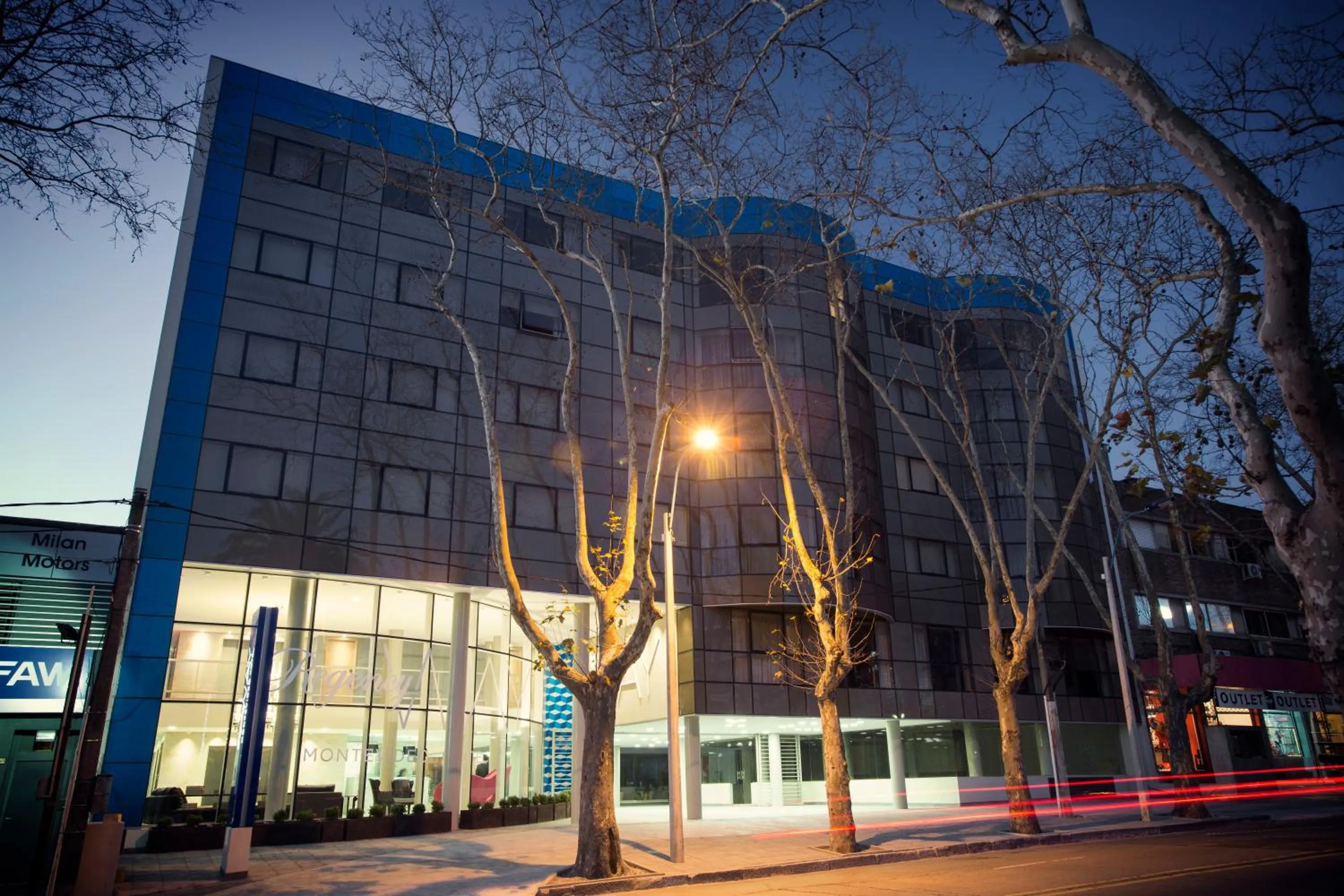 Facade/entrance in Regency Way Montevideo Hotel