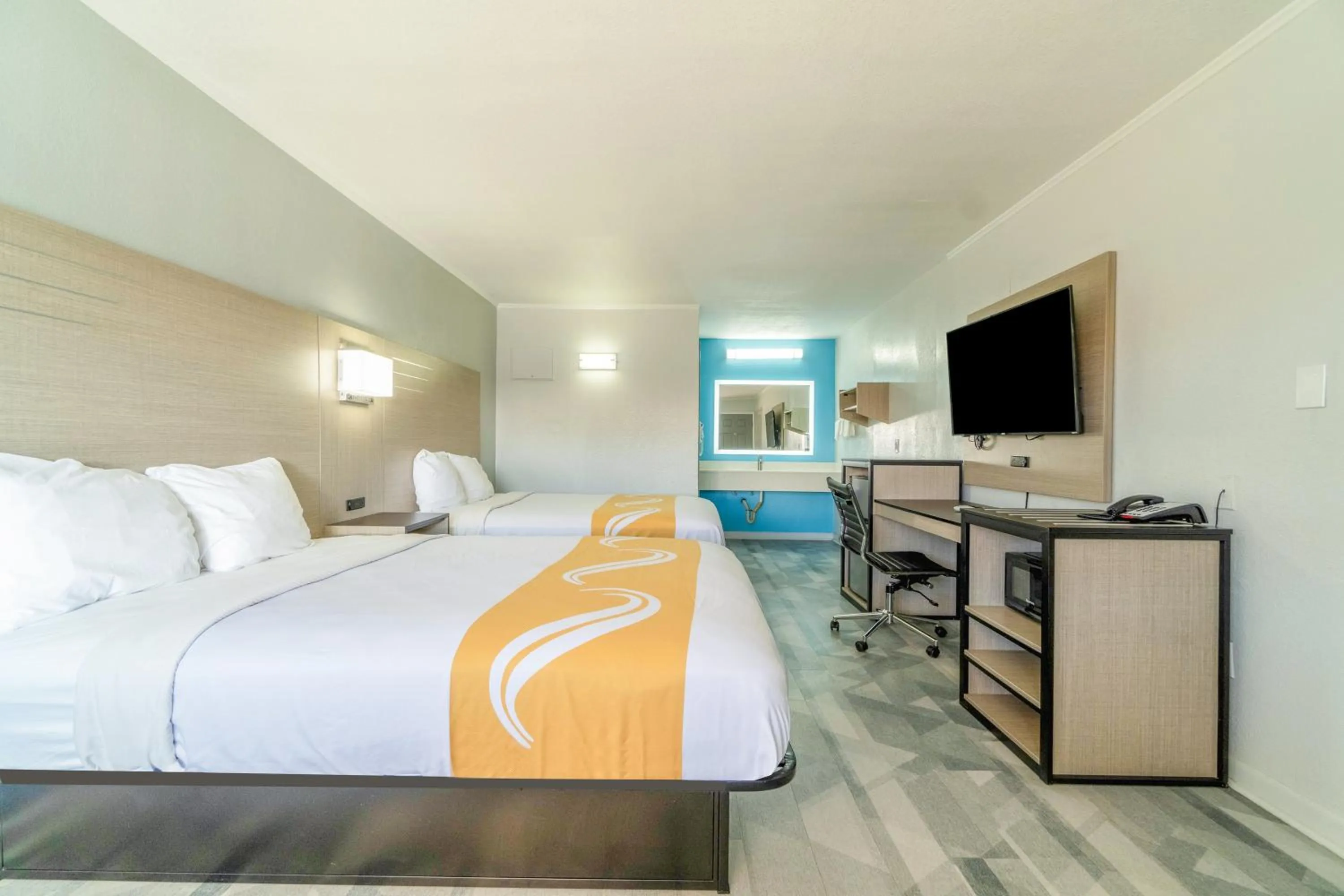 Bedroom, Bed in Pleasanton Executive Inn By OYO