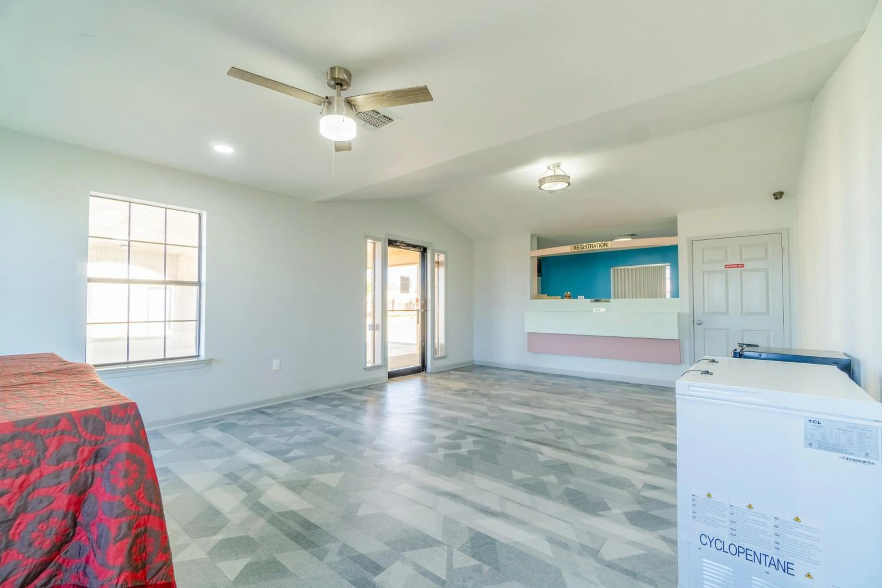 Lobby or reception, Bed in Pleasanton Executive Inn By OYO