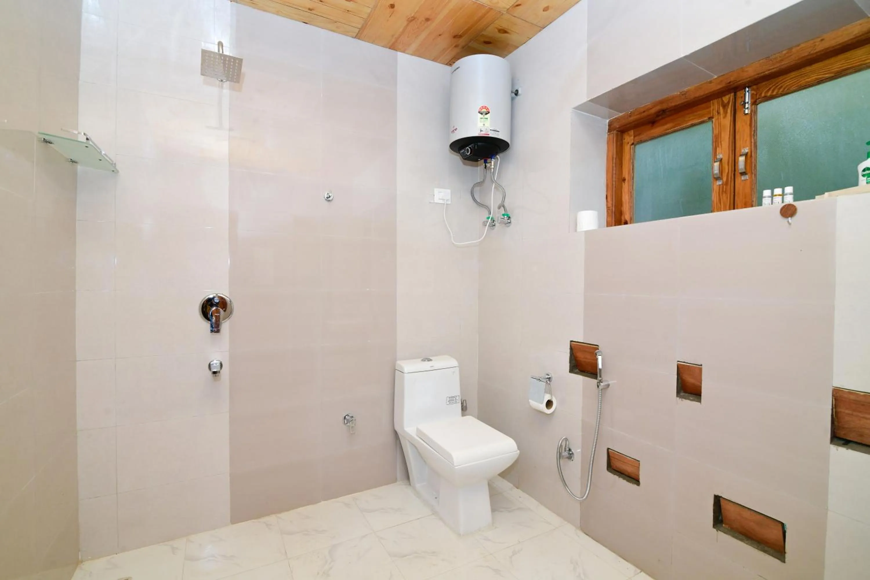 Shower in Thiksay Organic Resort and Retreat