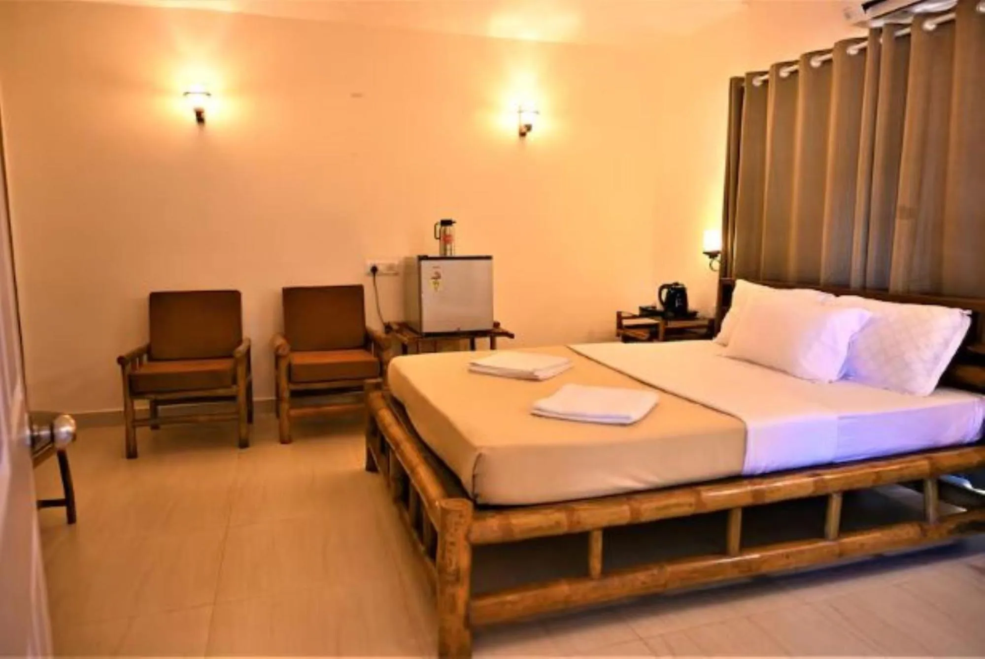 Bedroom in Shilpgram Heritage Resort