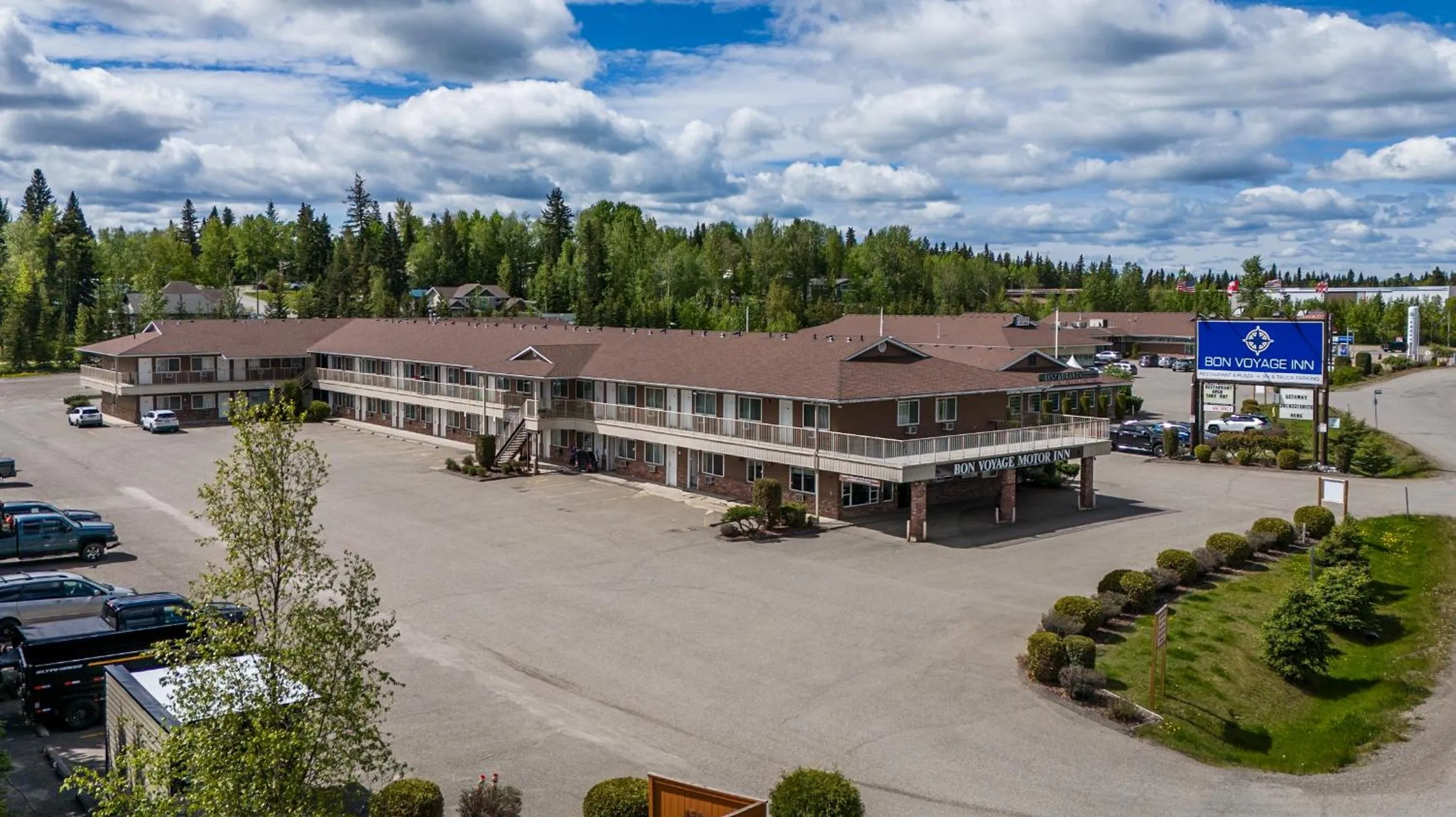 Property building in Bon Voyage Inn