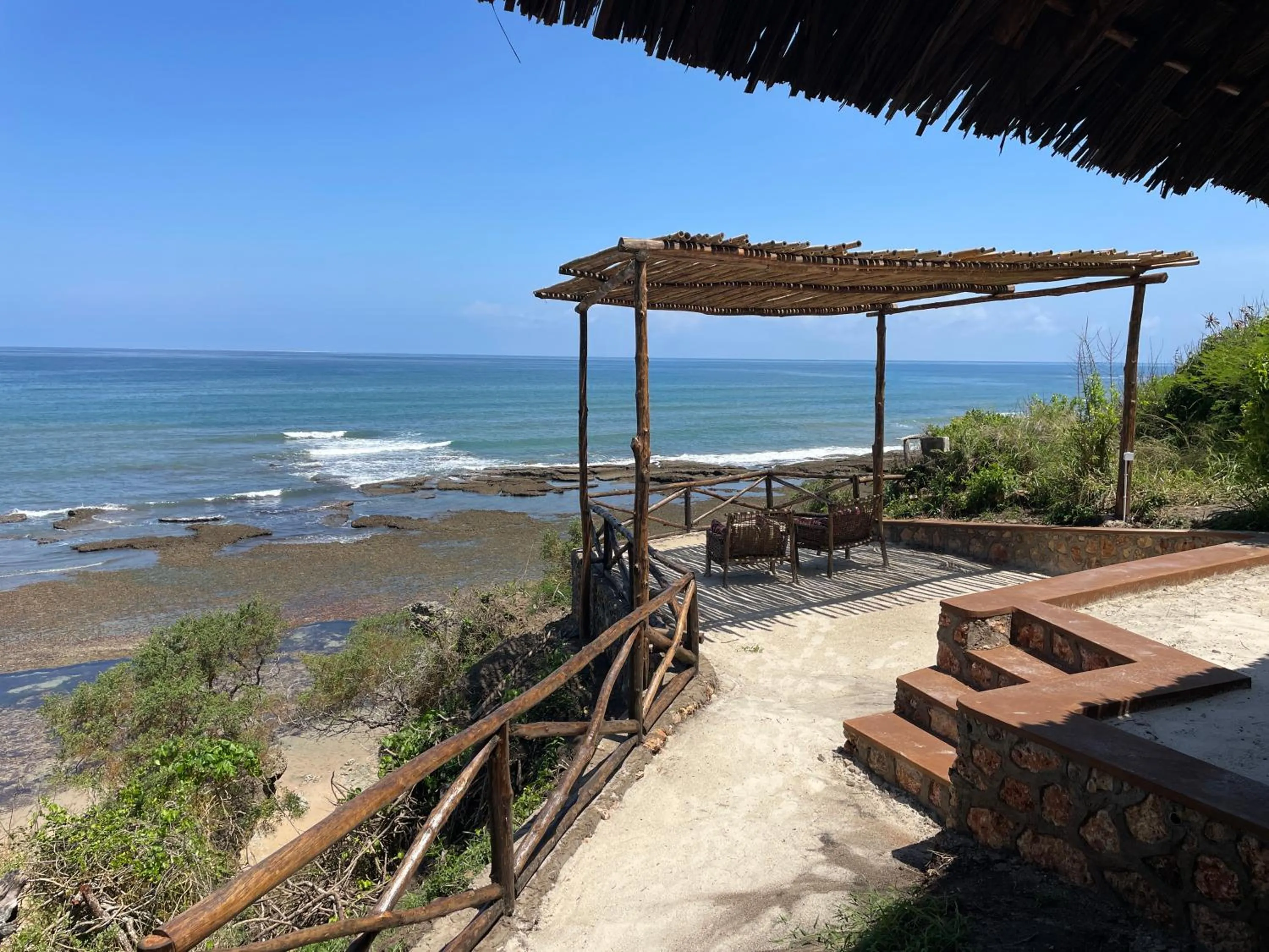Restaurant/places to eat in Pangani Cliffs Lodge