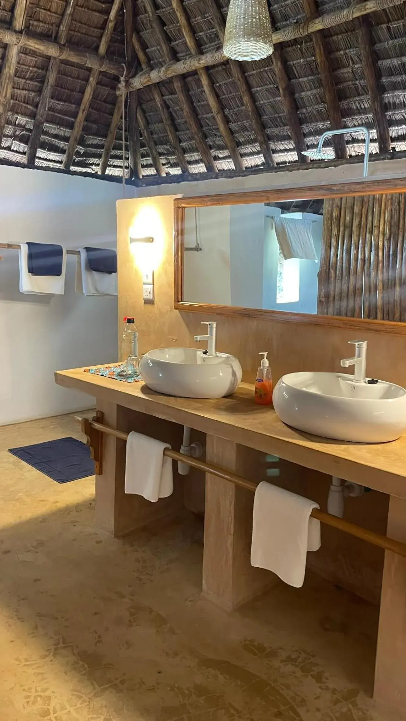 Bungalow - single occupancy - Water Front in Pangani Cliffs Lodge Bungalow - single occupancy - Water Front in Pangani Cliffs Lodge