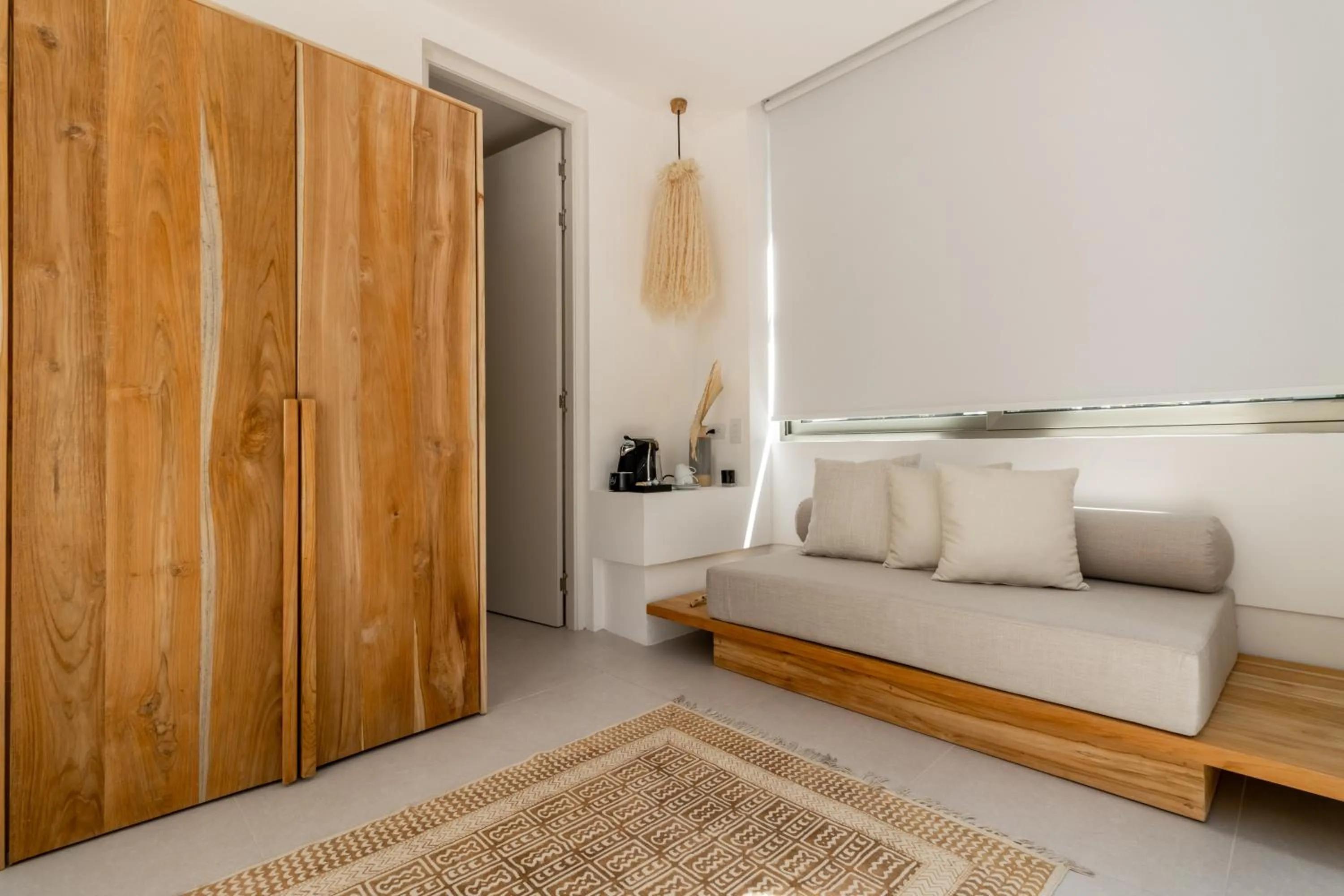 wardrobe in Akwa Santa Teresa