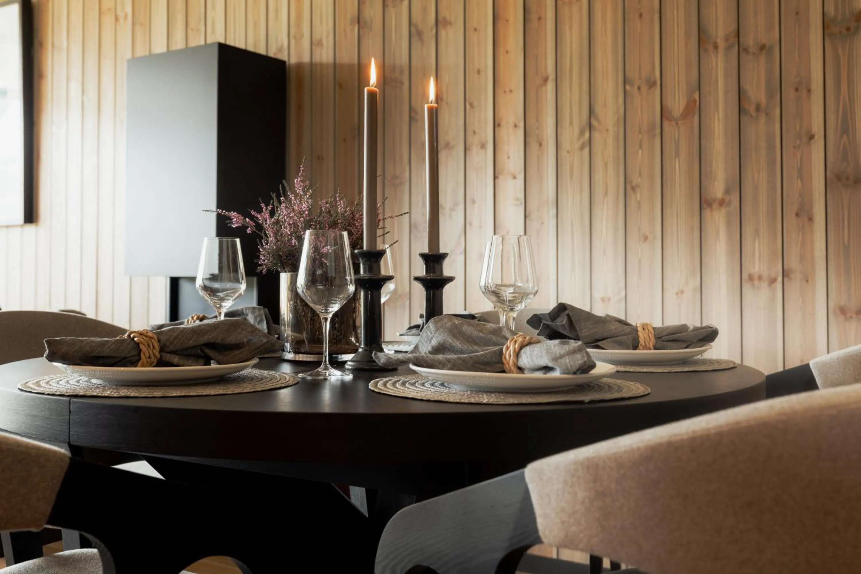 Four-Bedroom Apartment (incl. indoor parking) in Highland Lodge Fjellandsby