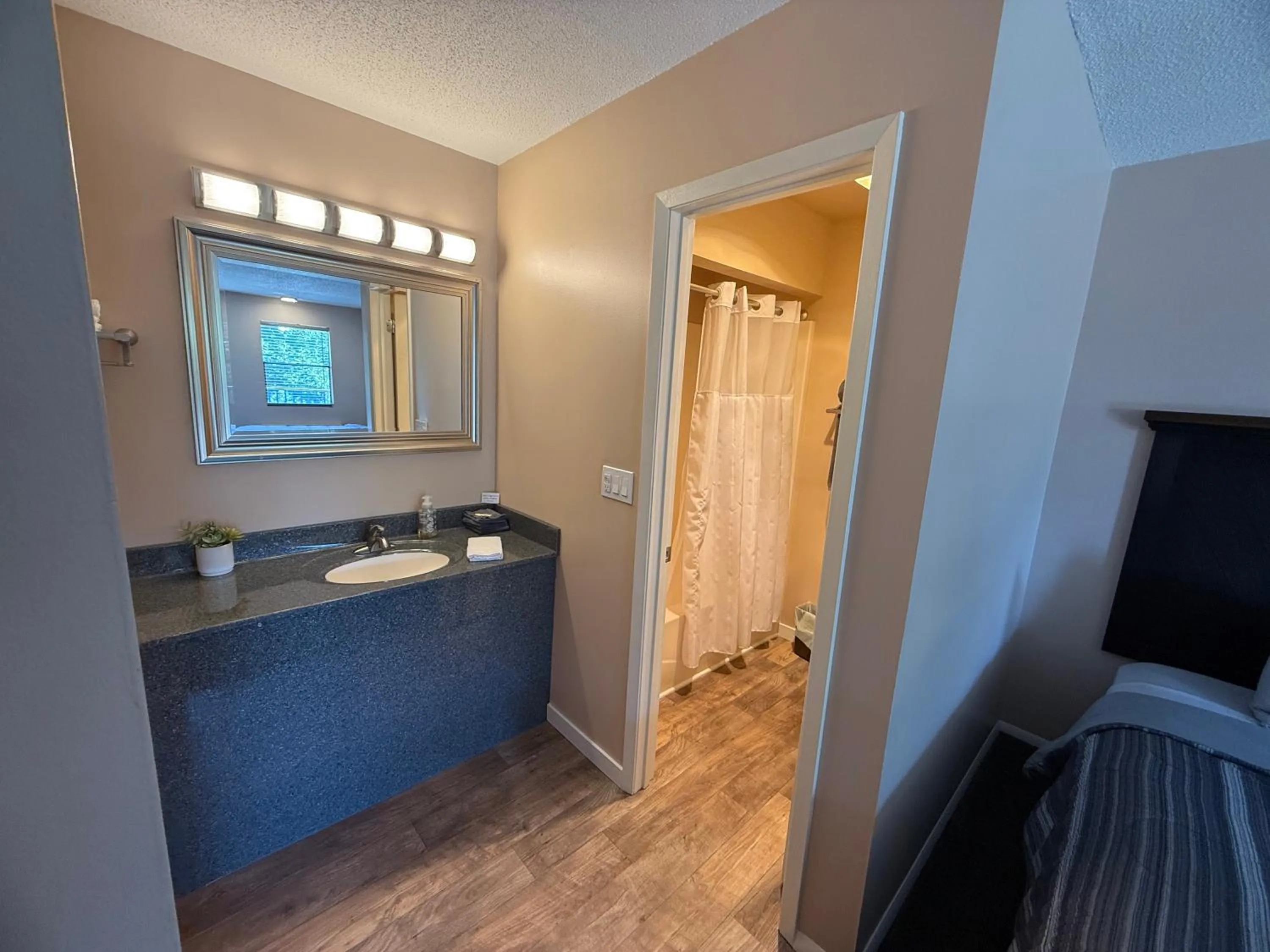 Scottish Inns Motel - Osage Beach