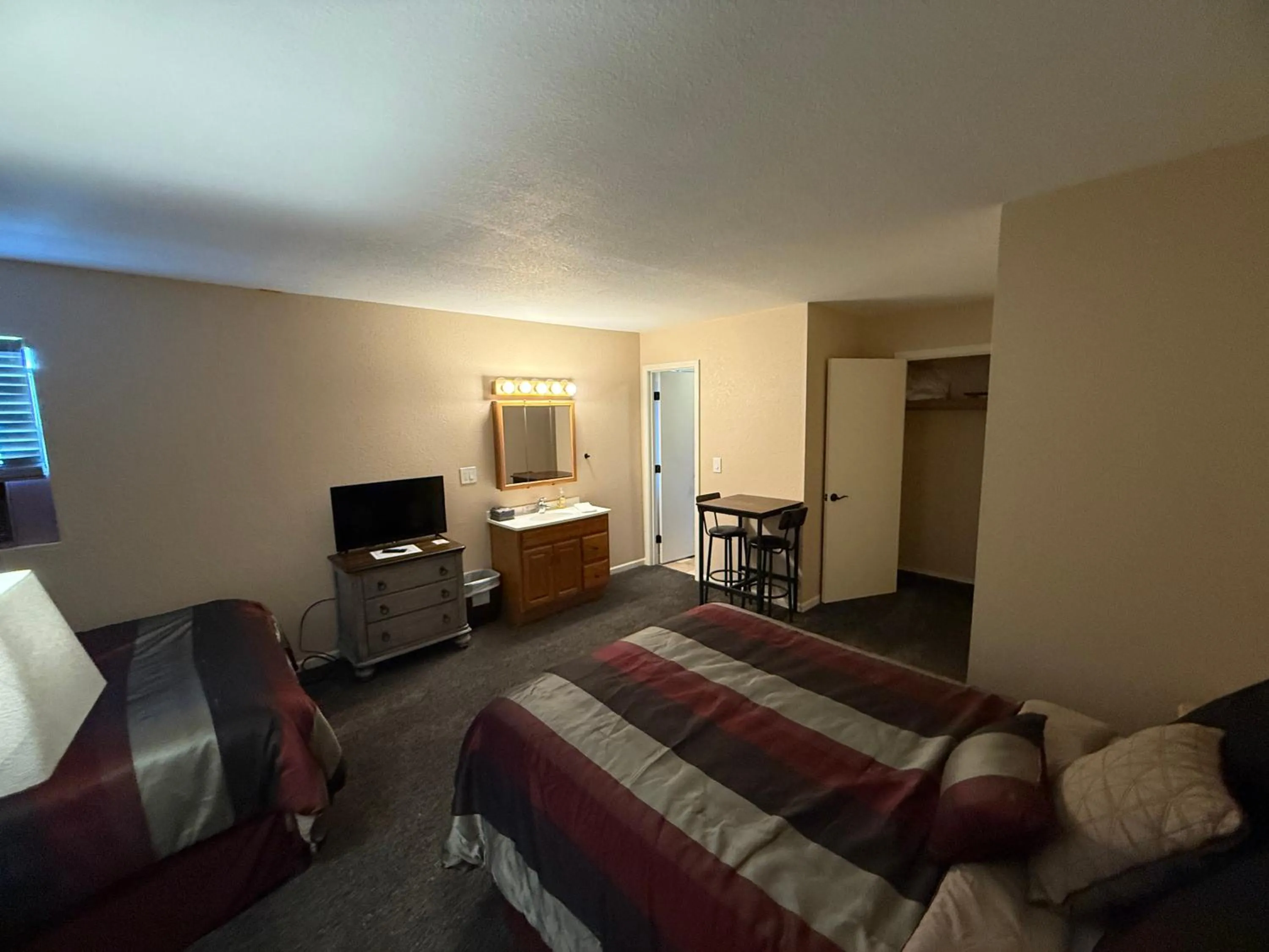 Scottish Inns Motel - Osage Beach