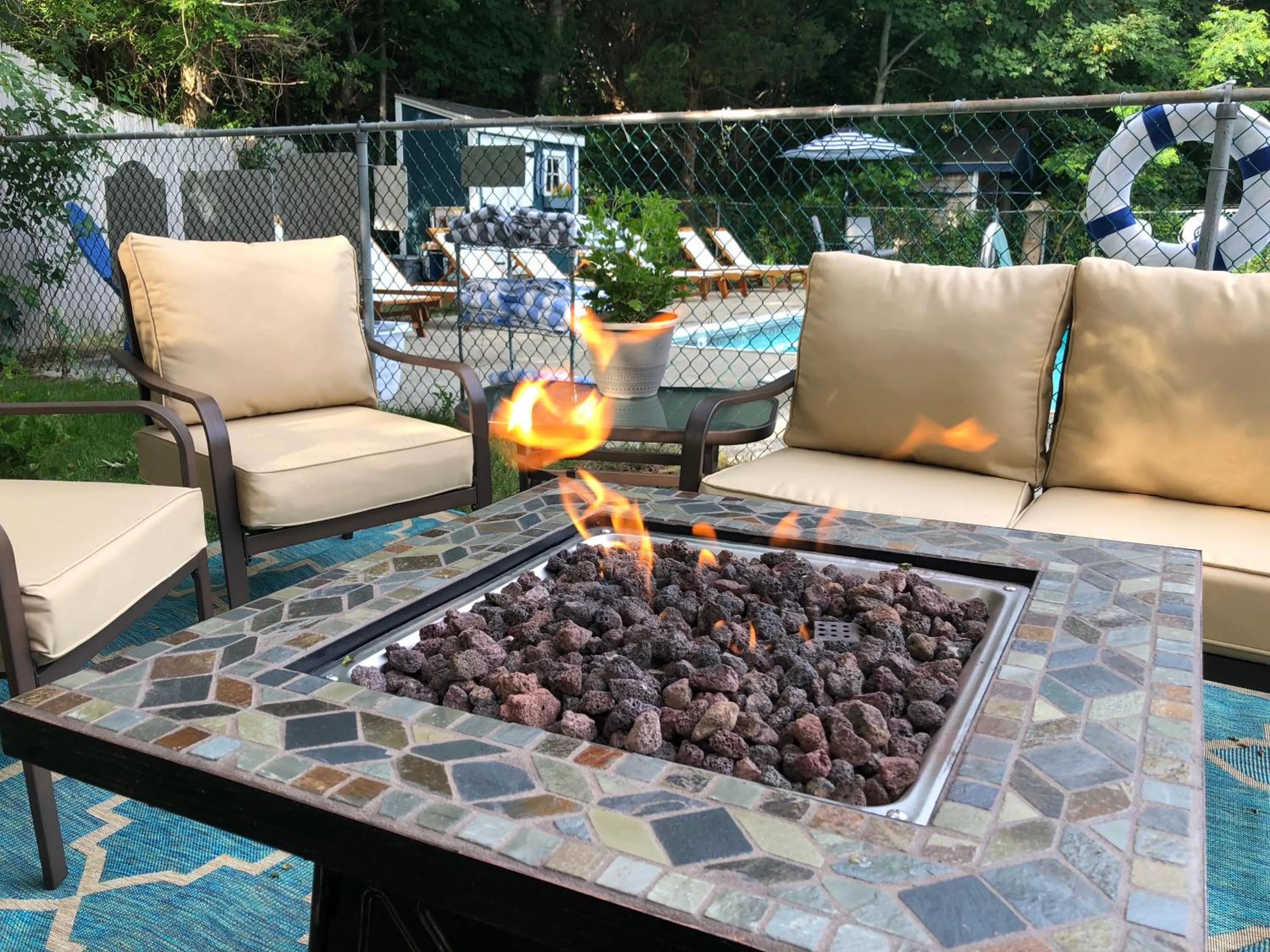 Seating area in The Seagrove Suites & Guest Rooms