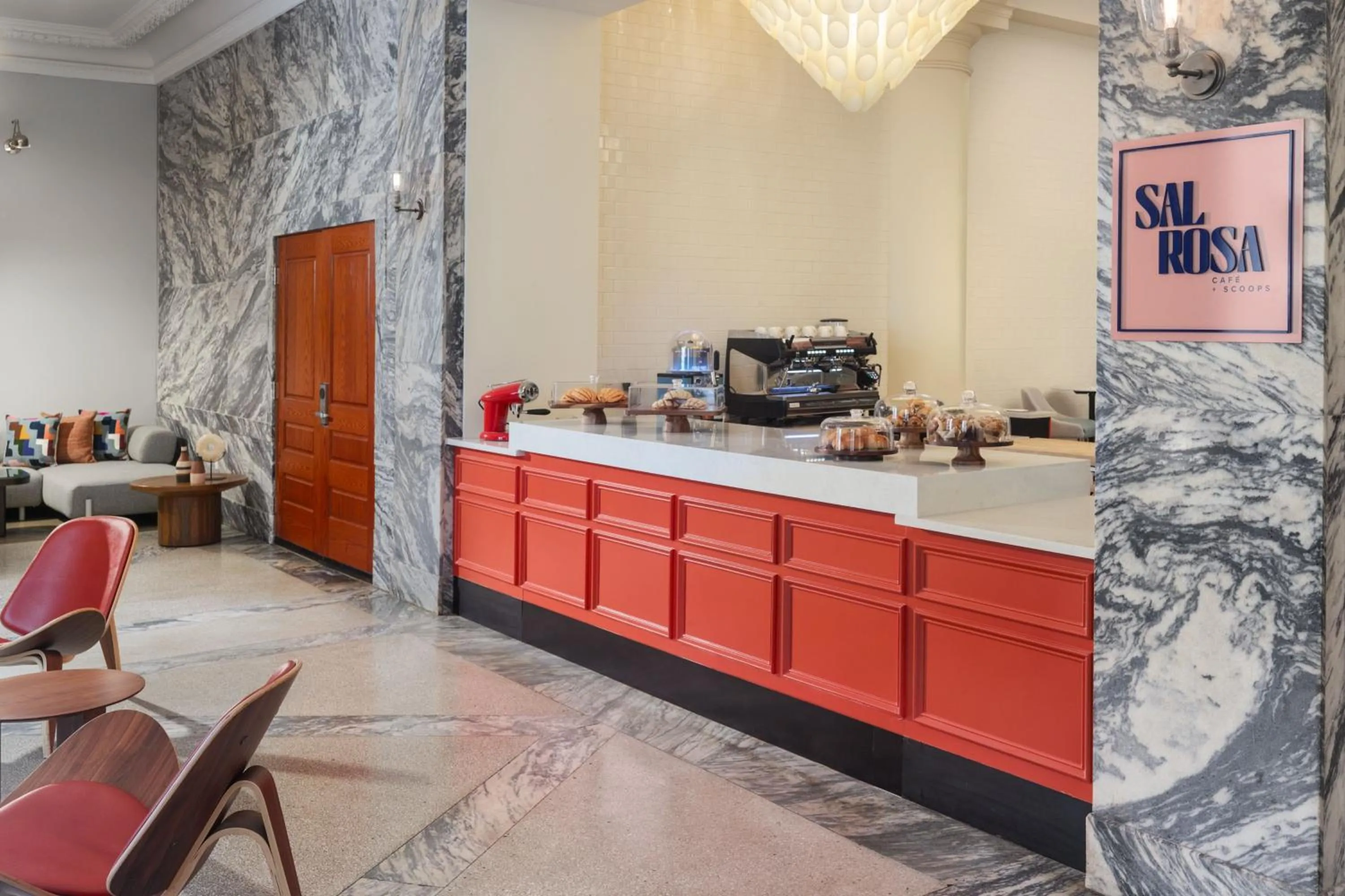 Restaurant/places to eat in Le Meridien Tampa, The Courthouse