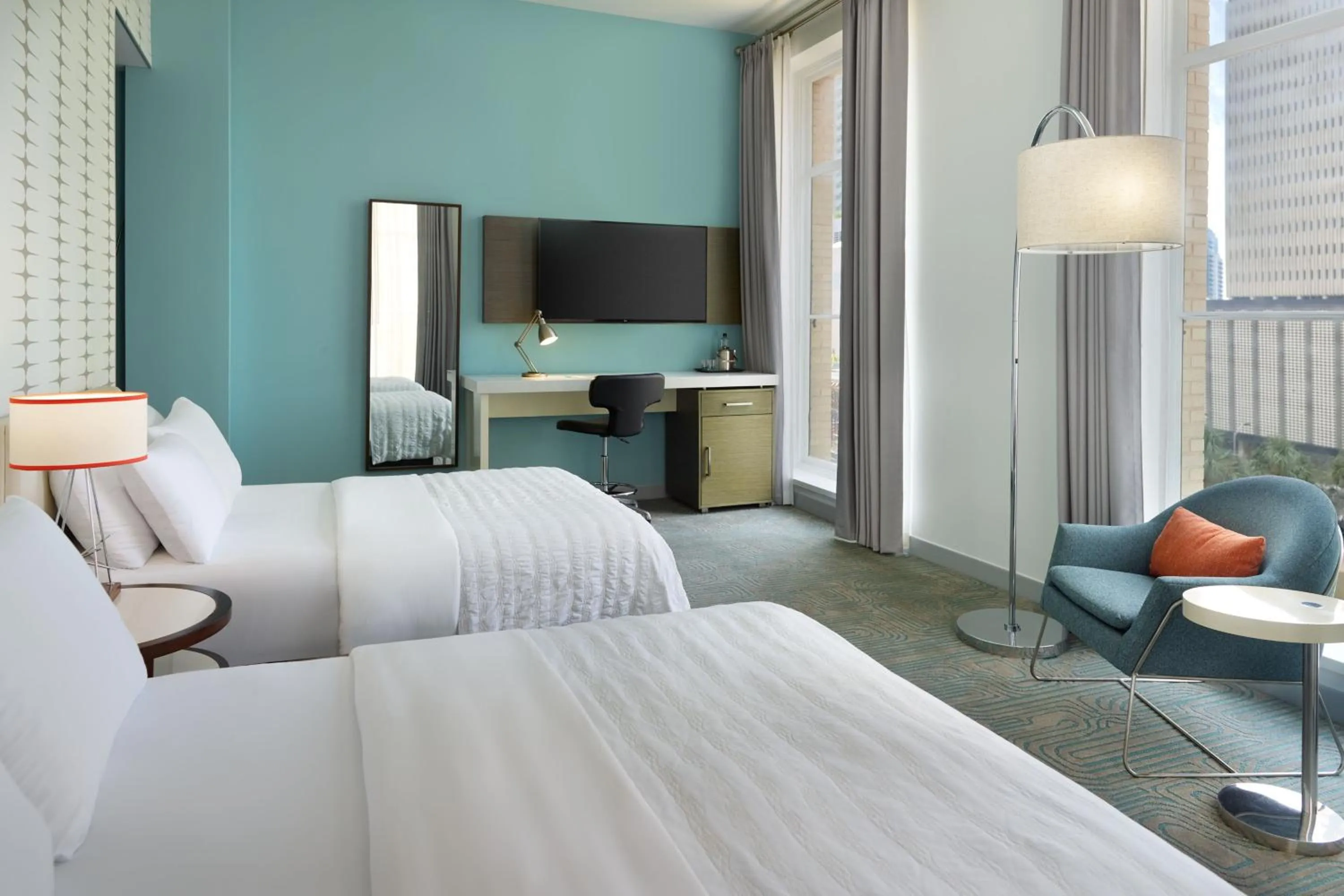 Photo of the whole room, Bed in Le Meridien Tampa, The Courthouse