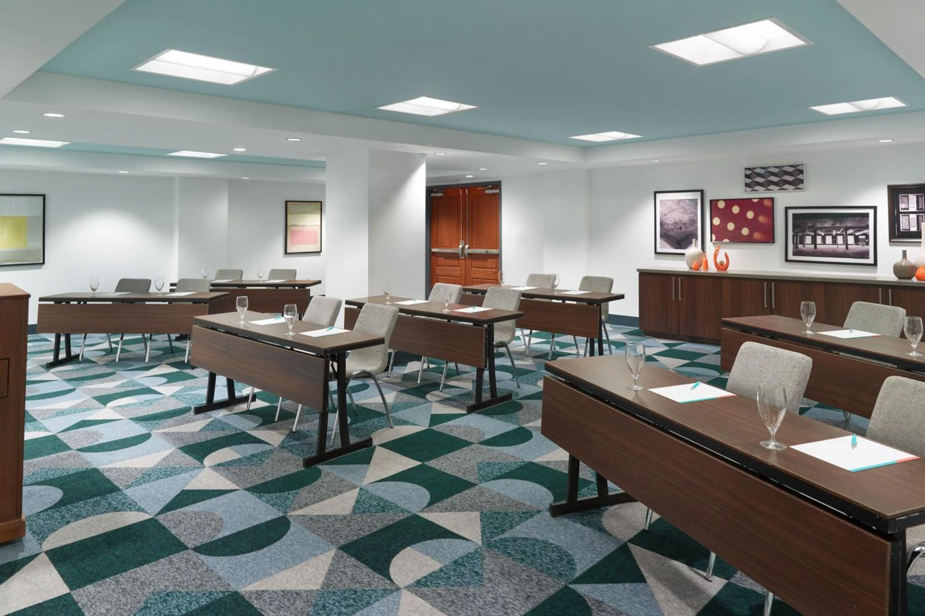 Meeting/conference room in Le Meridien Tampa, The Courthouse
