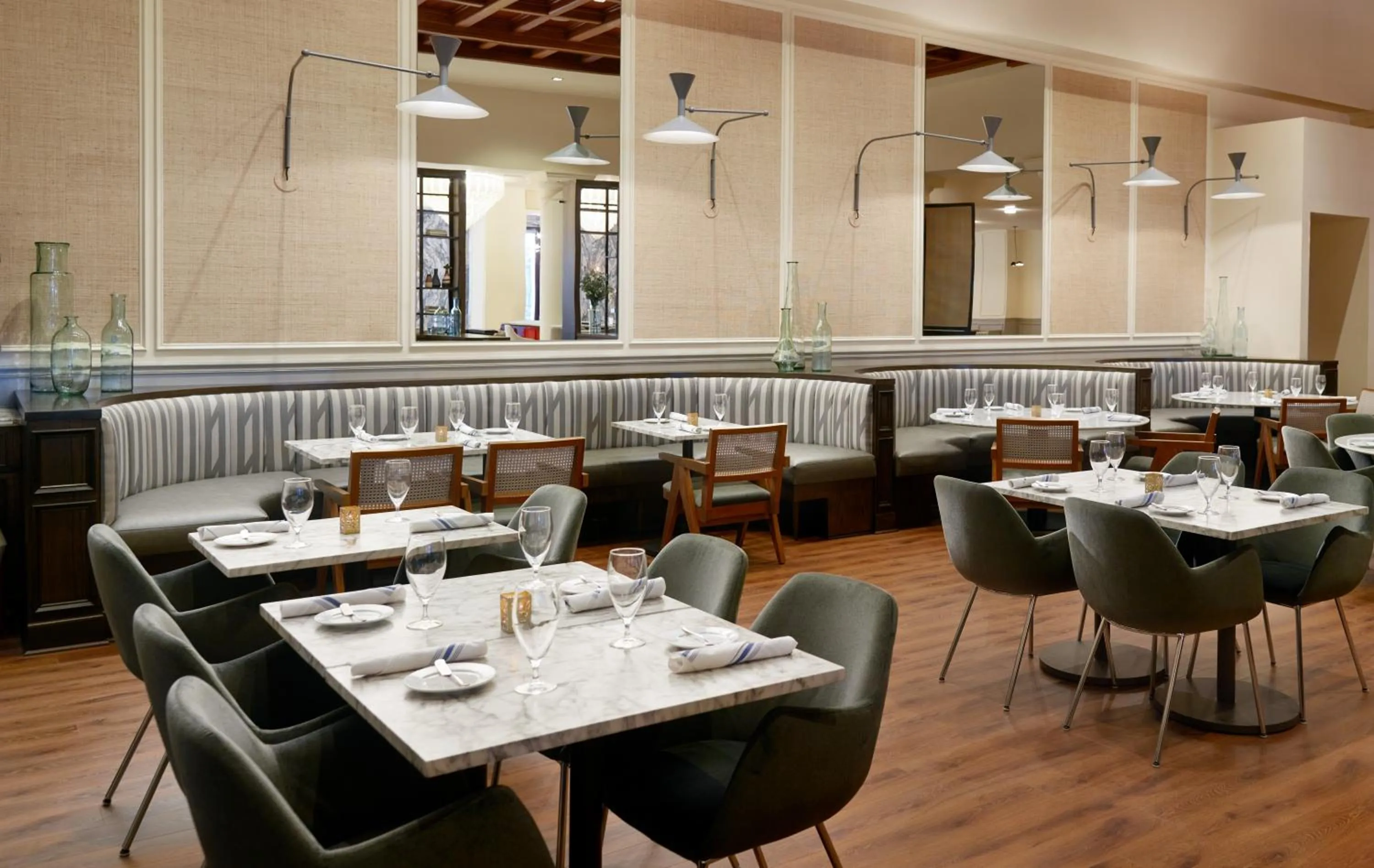 Restaurant/places to eat in Le Meridien Tampa, The Courthouse