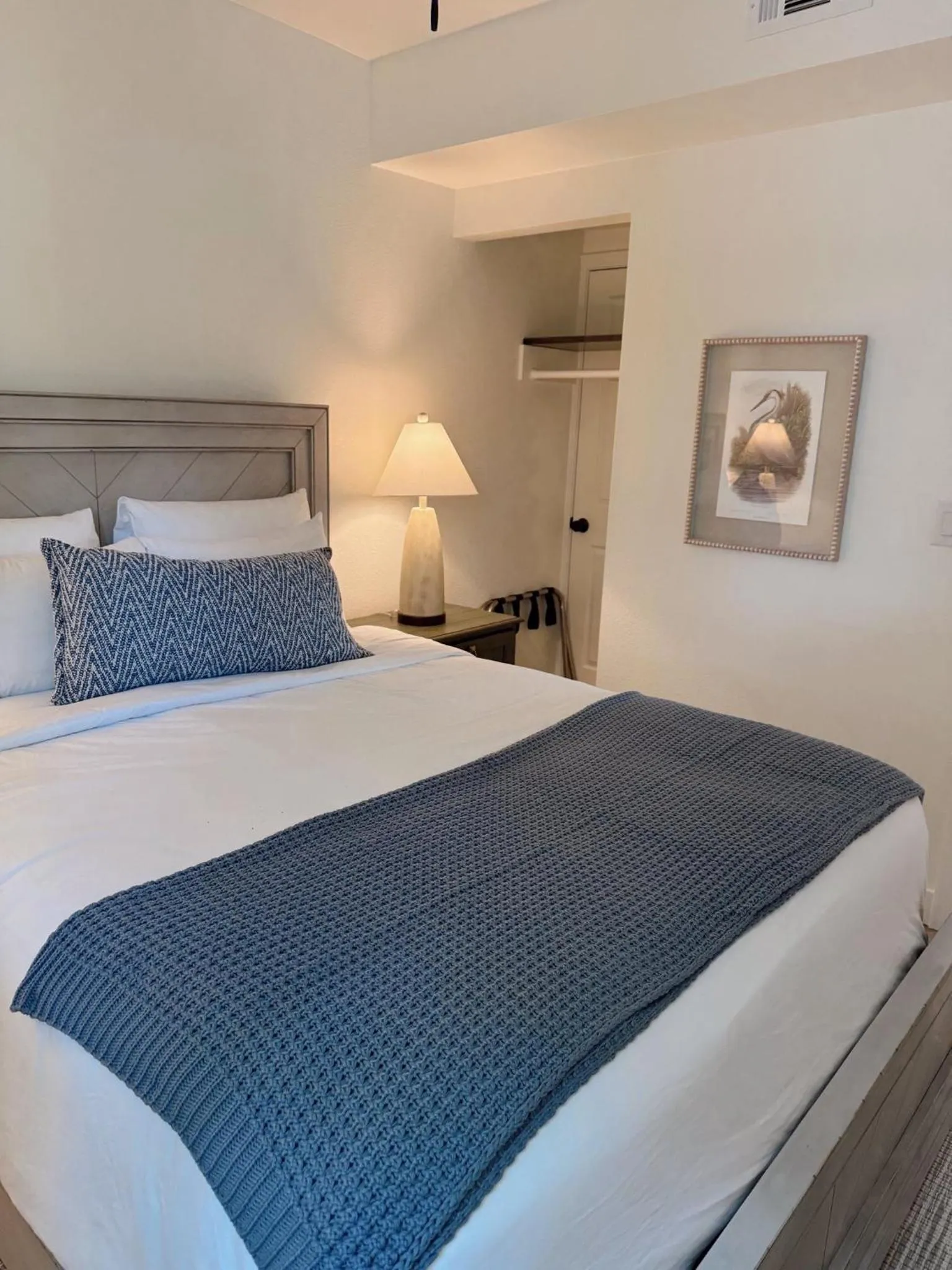 Bed in Sunset Beach Resort