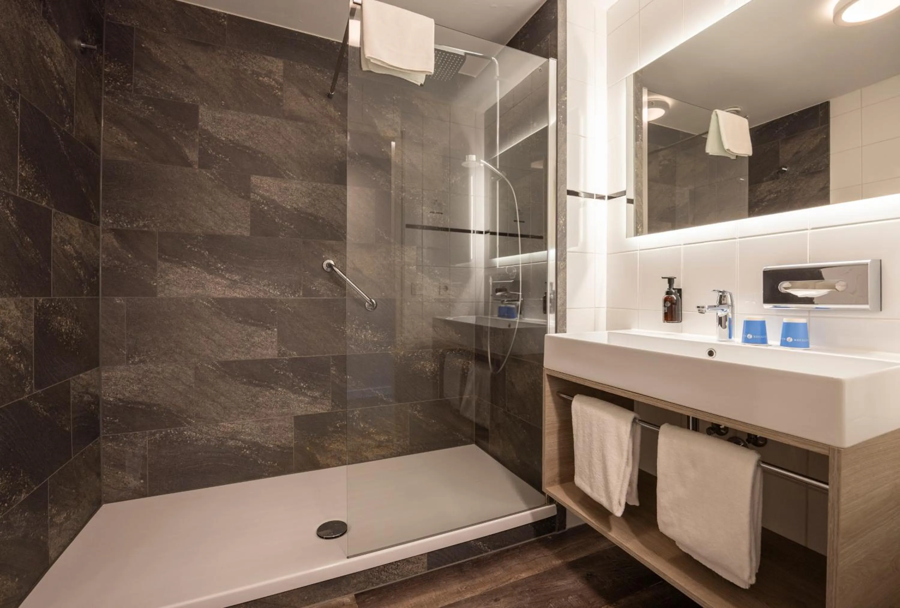 Bathroom in Fletcher Hotel - Resort Spaarnwoude