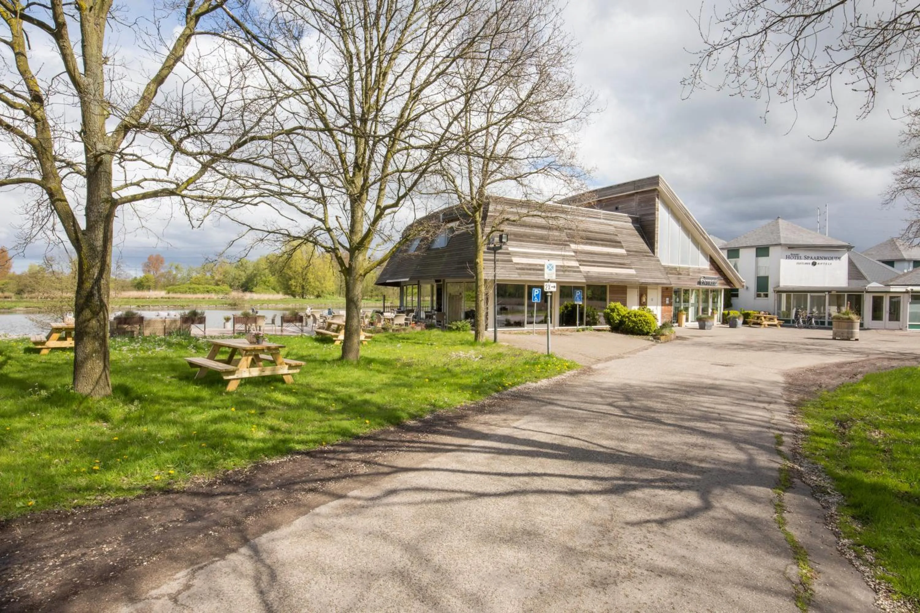 Property building in Fletcher Hotel - Resort Spaarnwoude