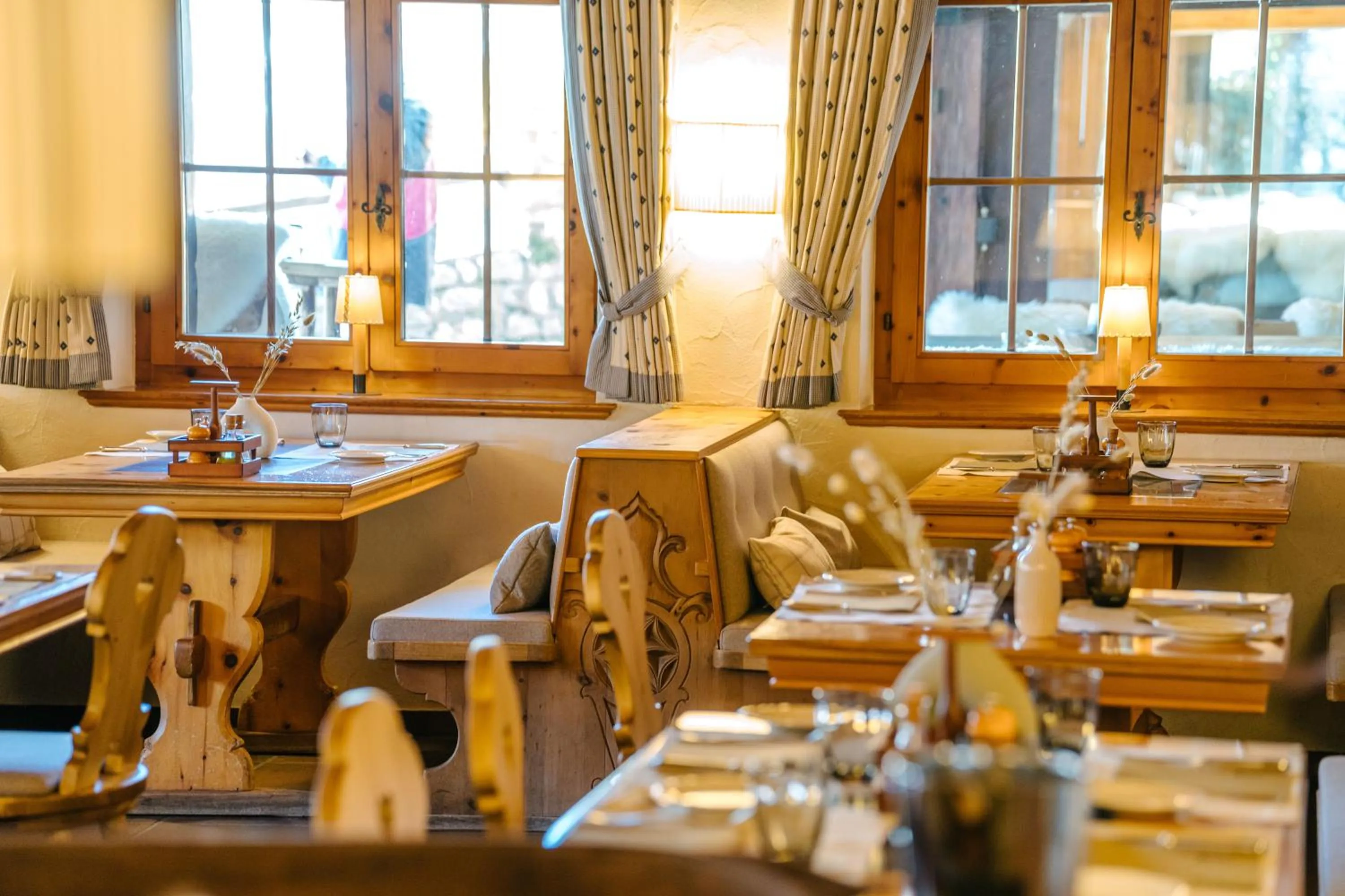 Restaurant/places to eat in Seven Alpina Boutique Hotel