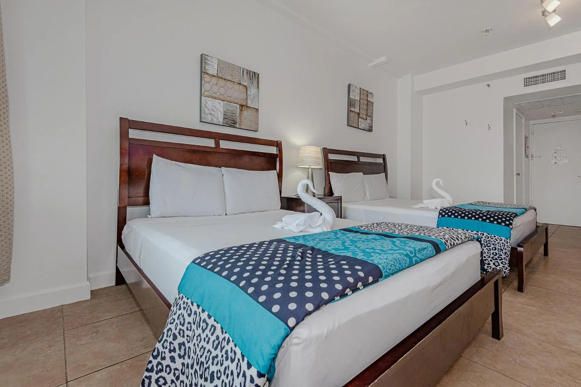 Bed in Beach Front Studio Miami Beach