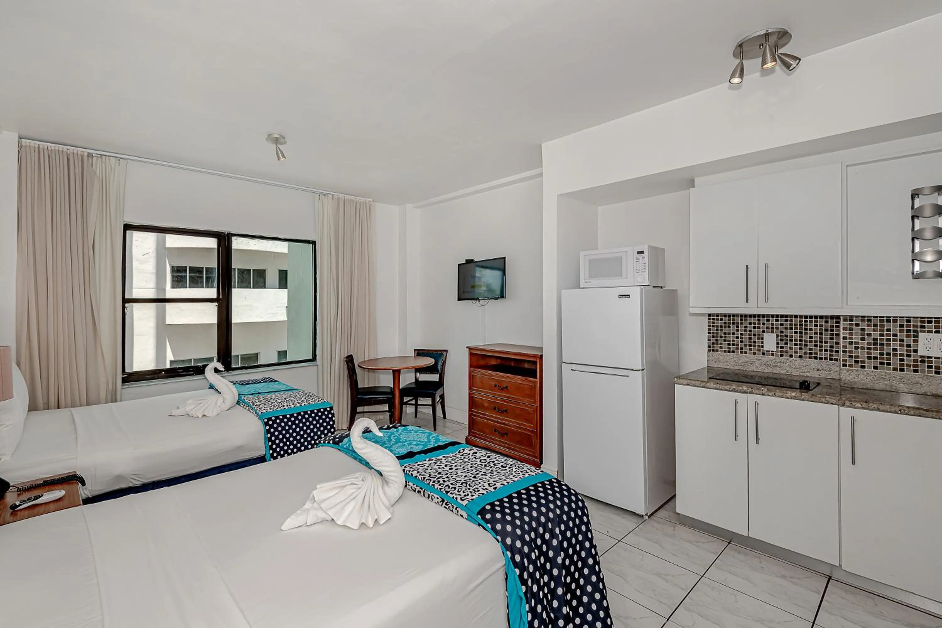 Bed in Beach Front Studio Miami Beach