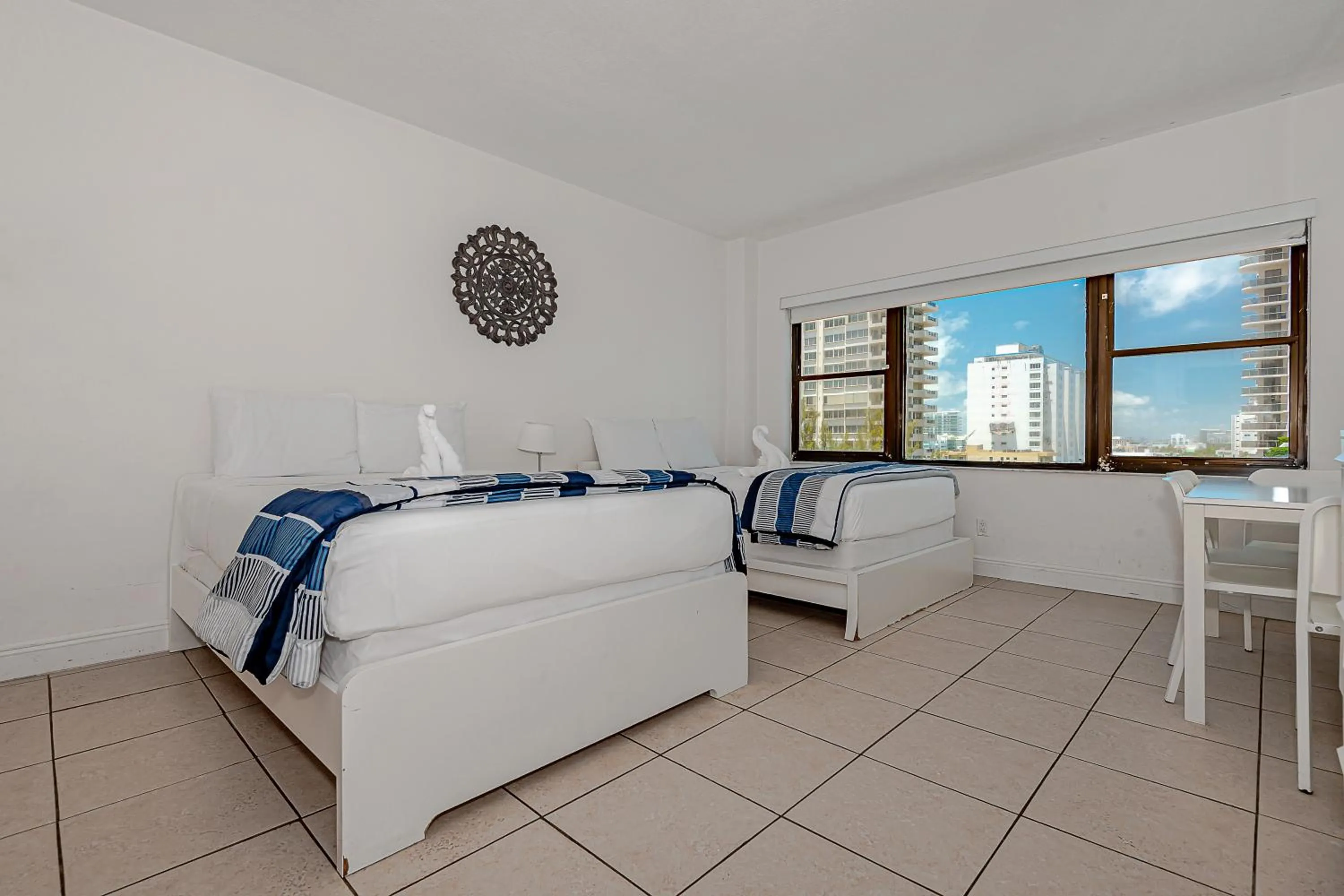 Bed in Beach Front Studio Miami Beach