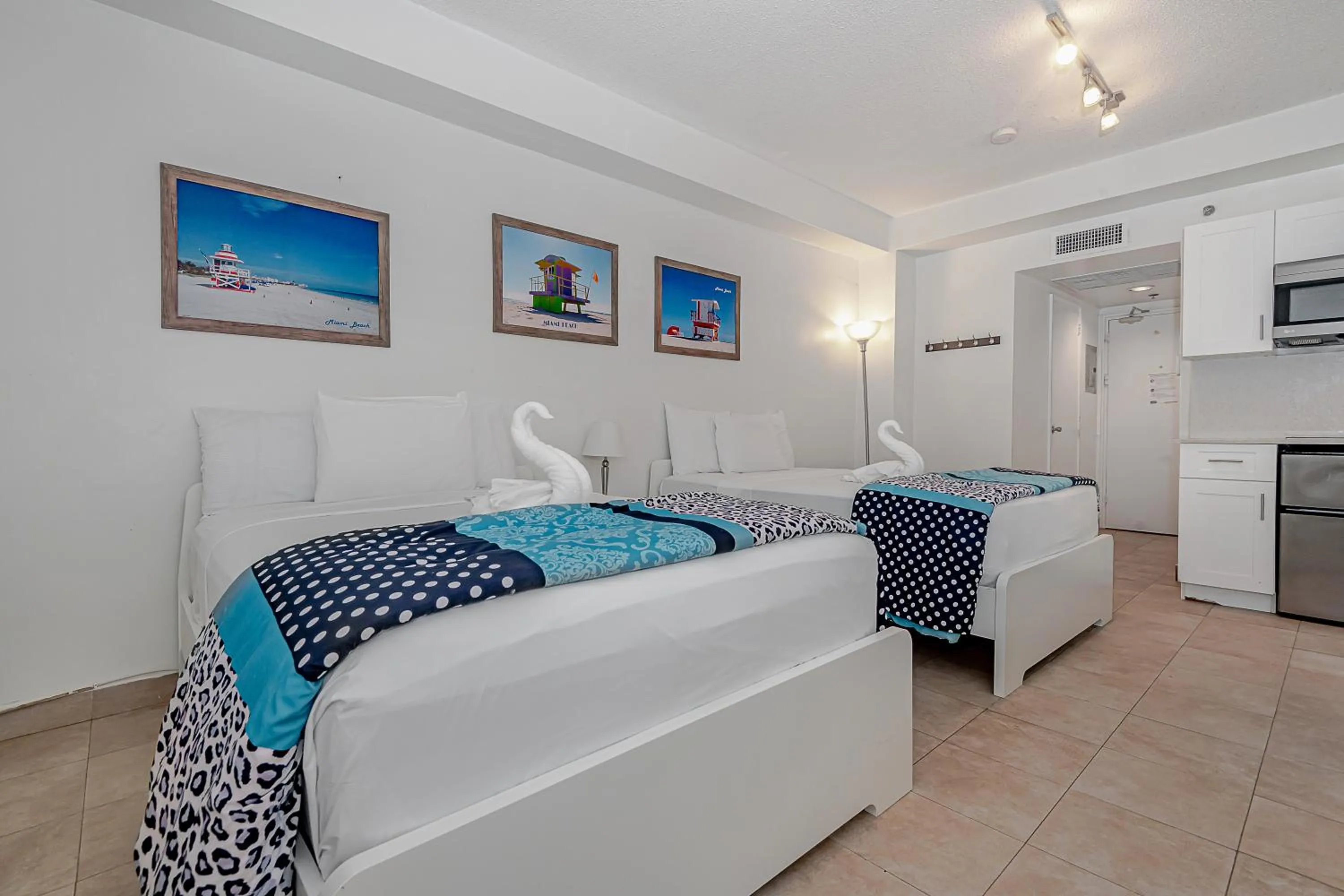 Bed in Beach Front Studio Miami Beach