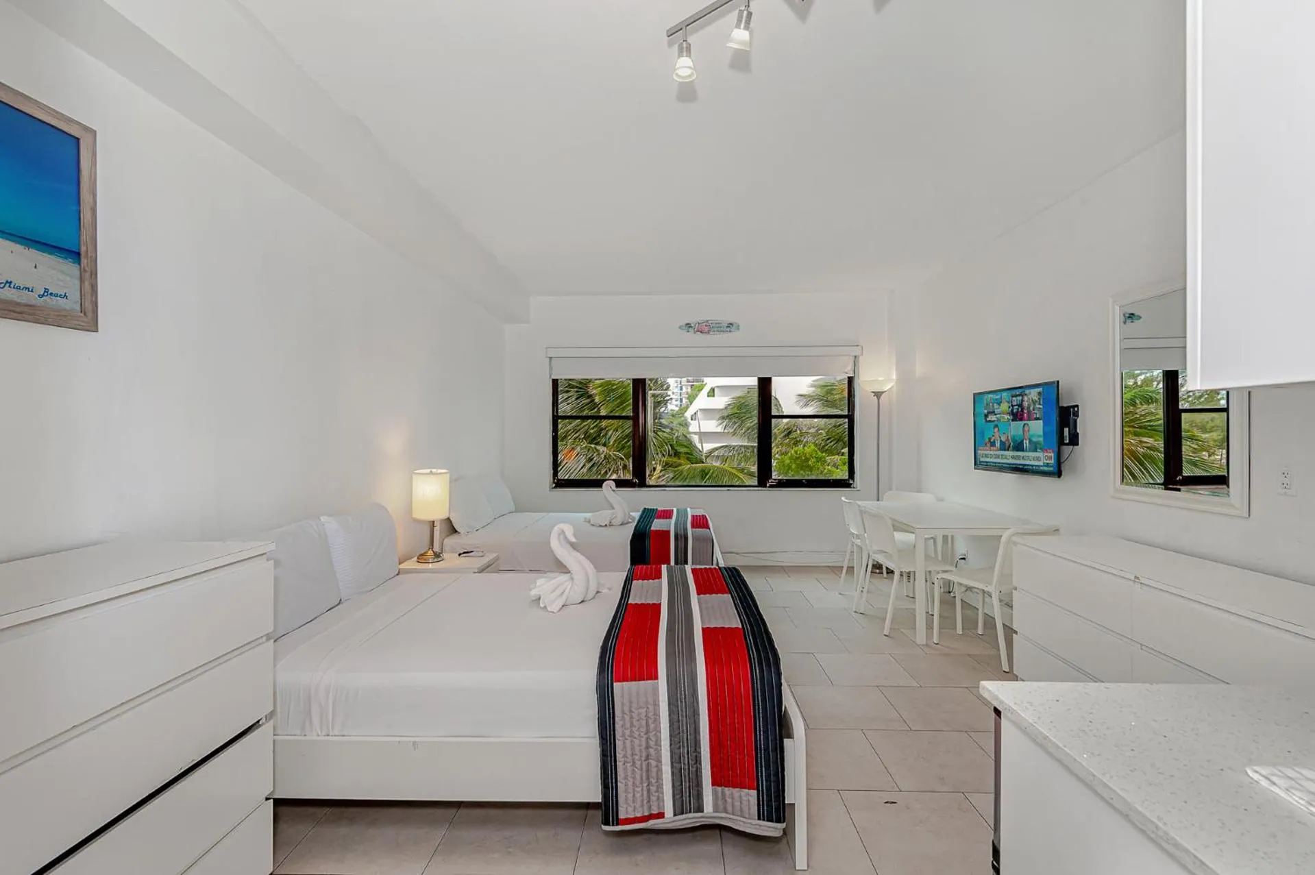 Bed in Beach Front Studio Miami Beach