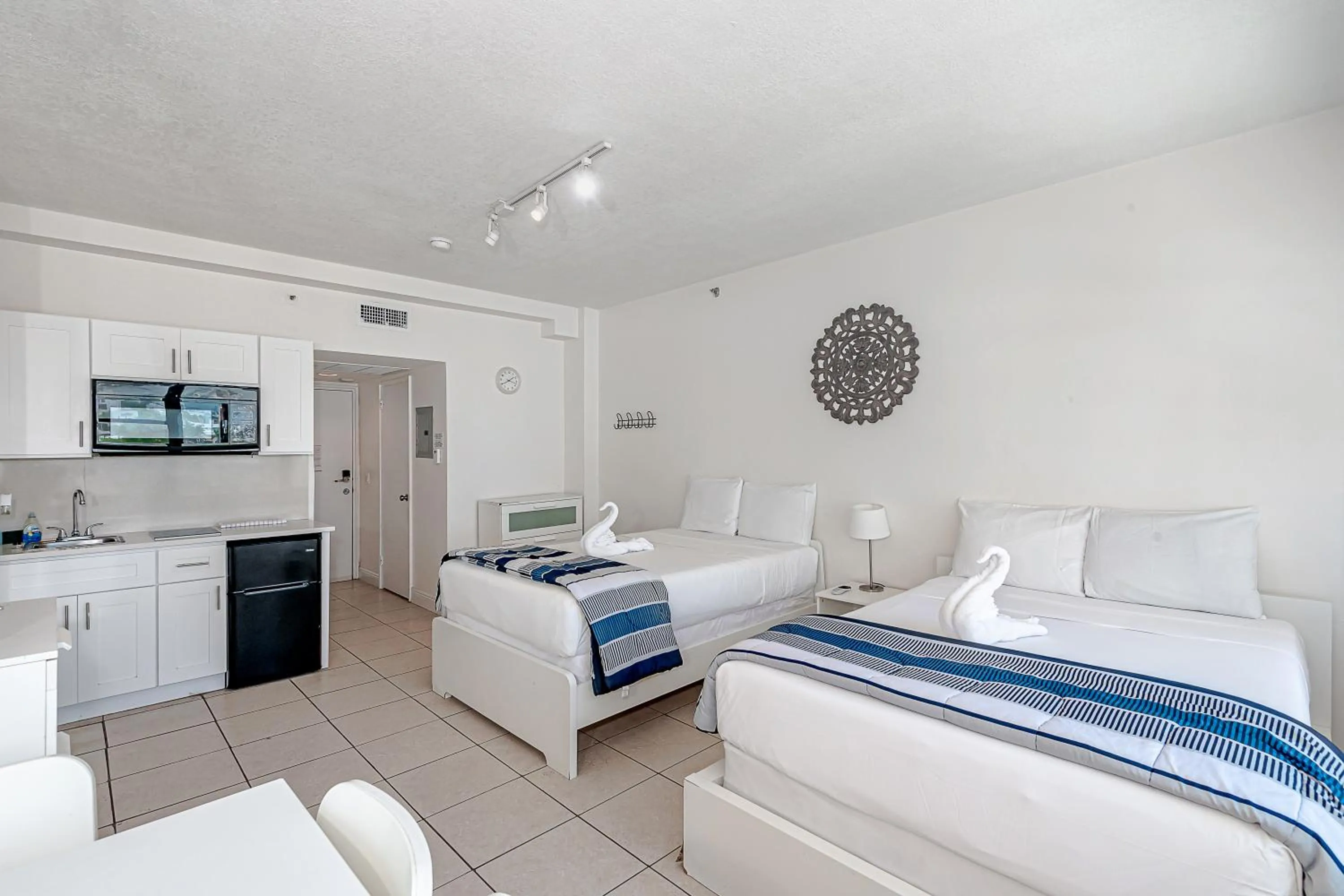 Bed in Beach Front Studio Miami Beach