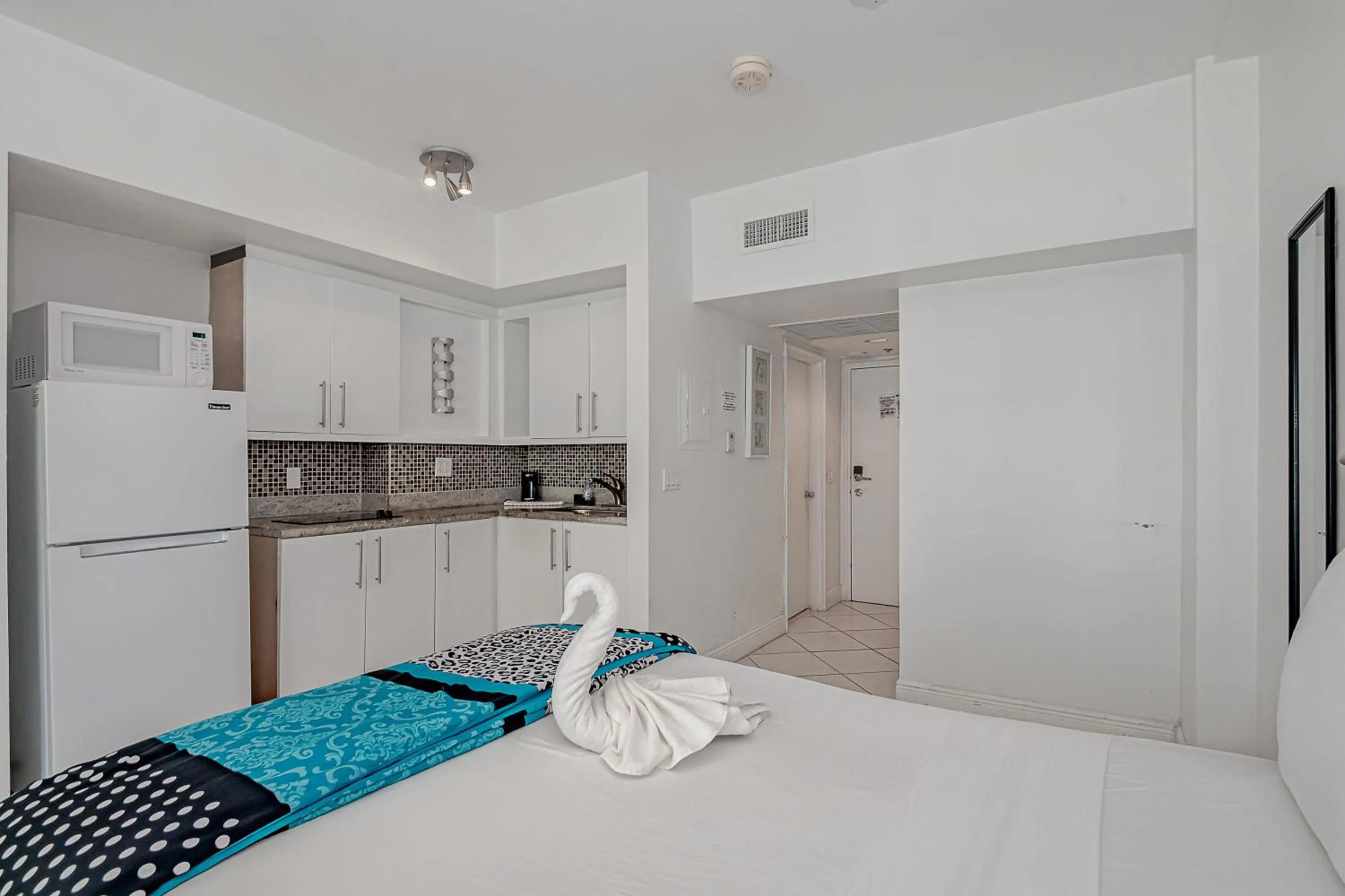 Bed in Beach Front Studio Miami Beach